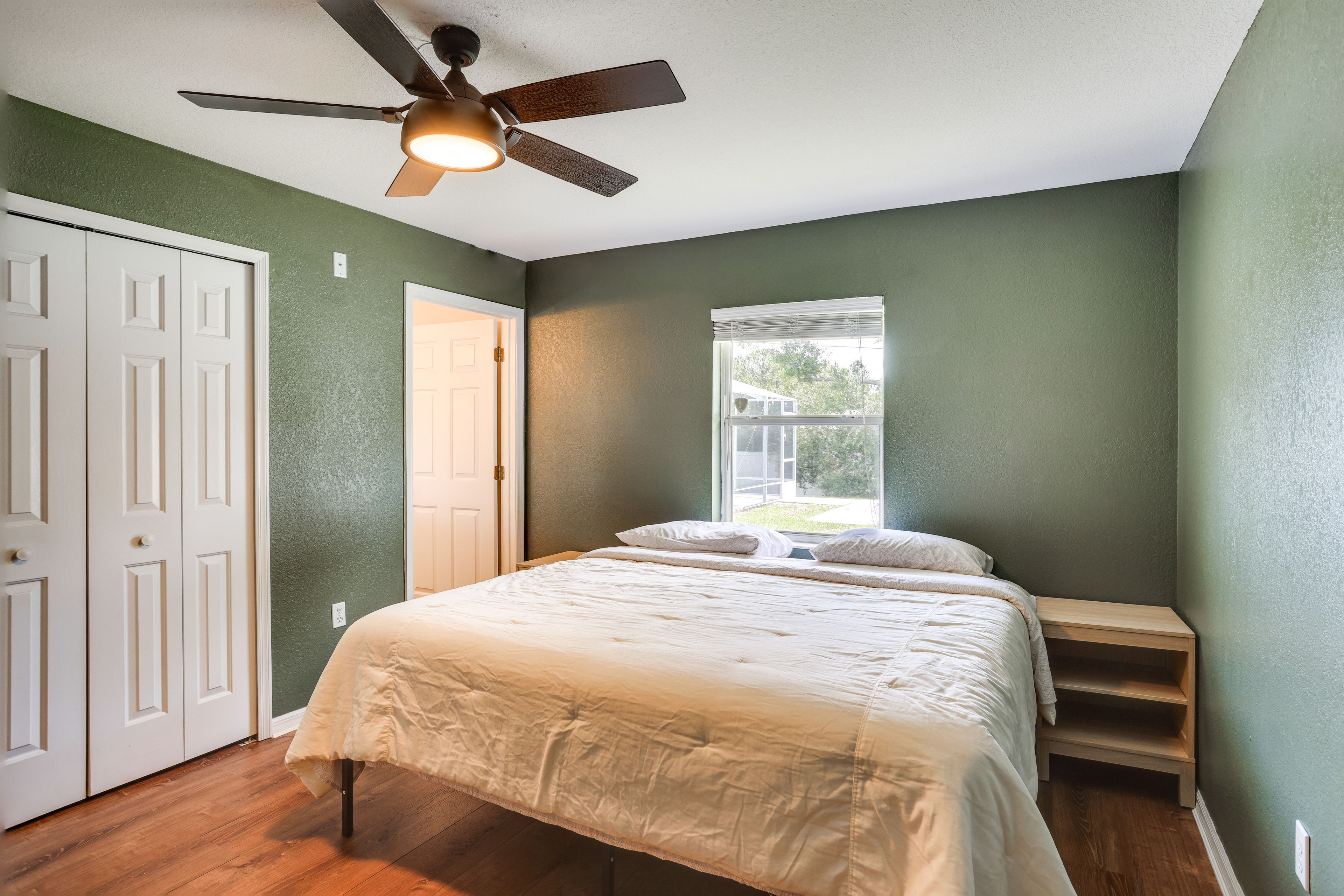 Bedroom 2 | King Bed | Smart TV