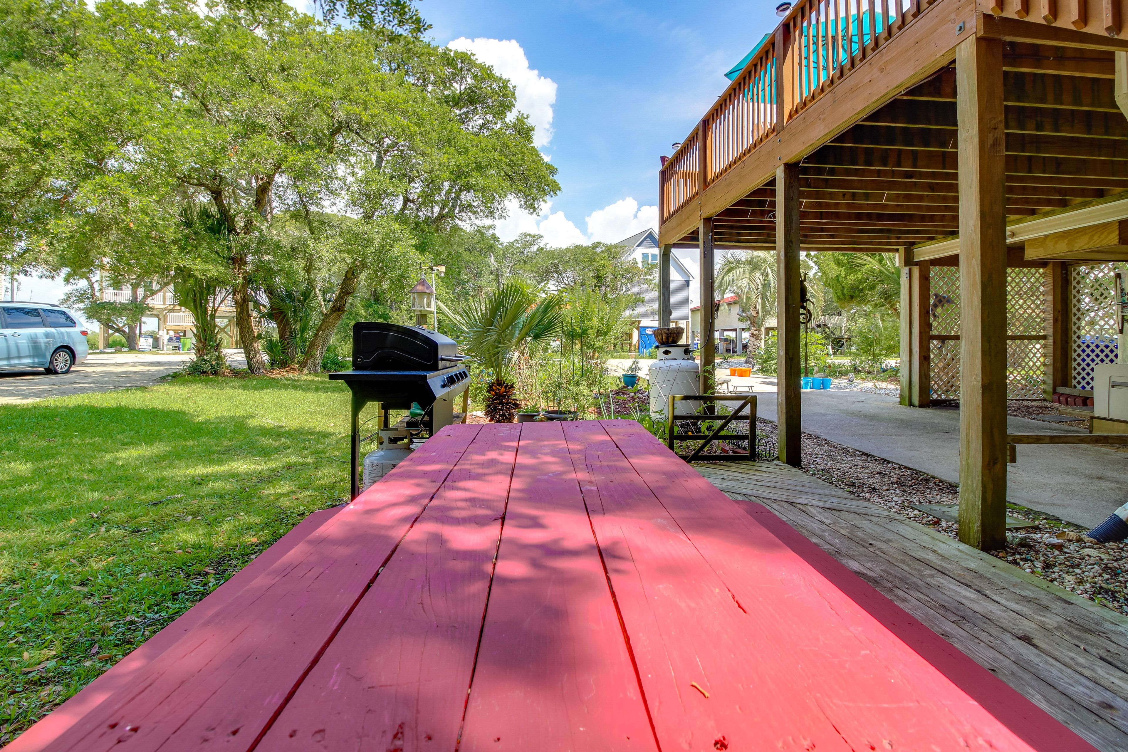 Additional Outdoor Dining Area | Gas Grill