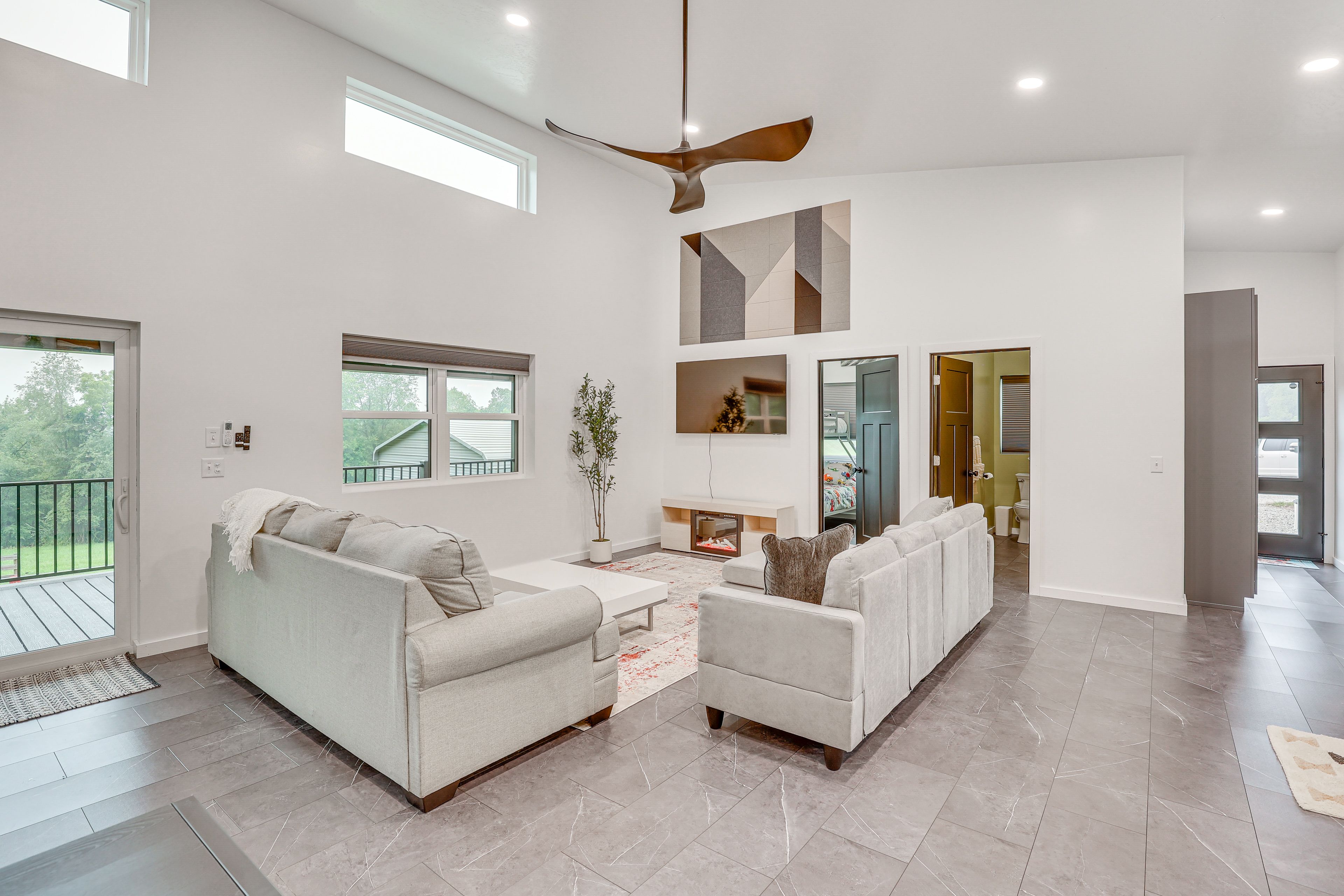 Living Room | Sleeper Sofa | Free WiFi | Smart TV | Single-Story Home