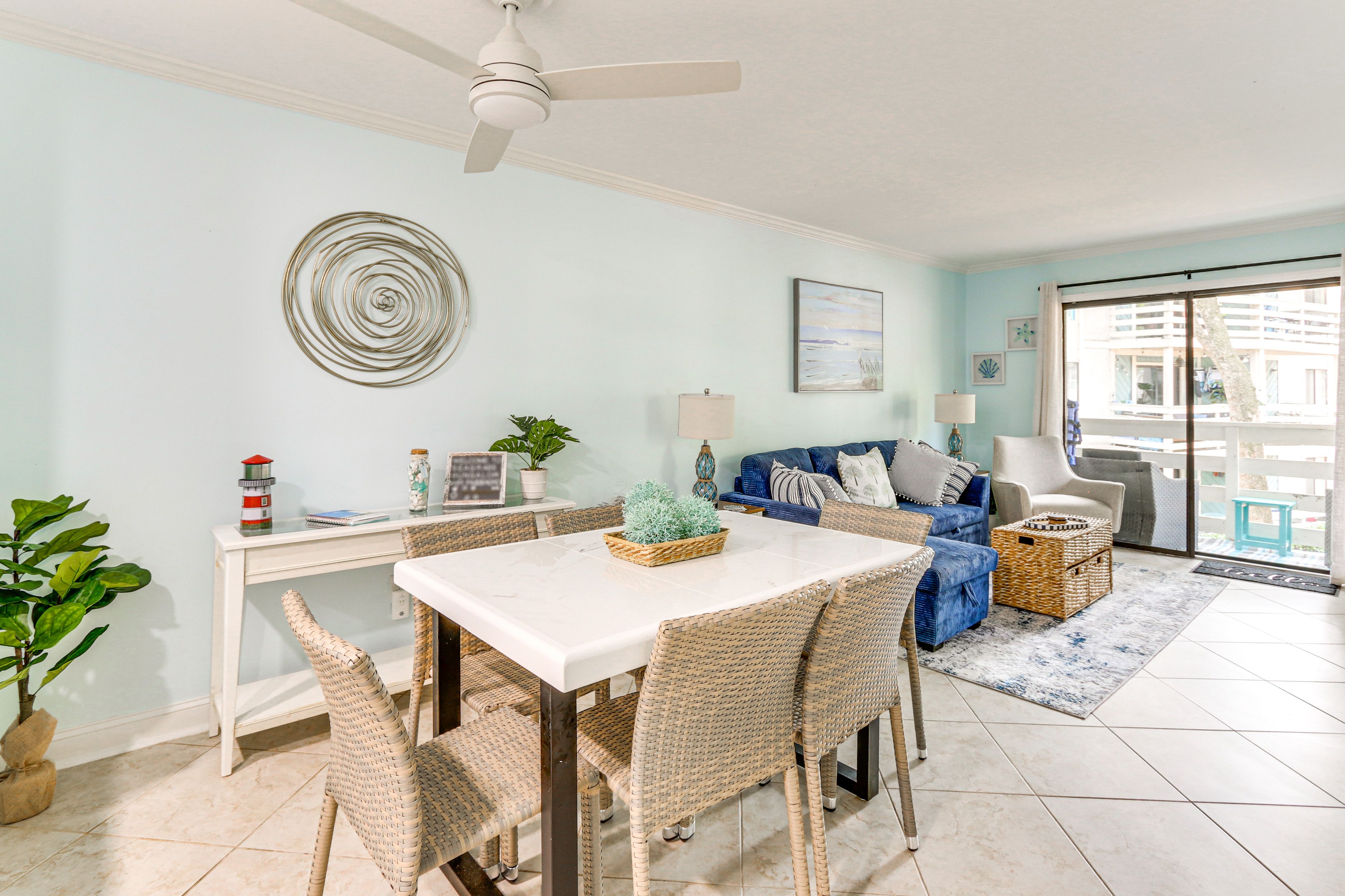 Dining Area | Dishware & Flatware