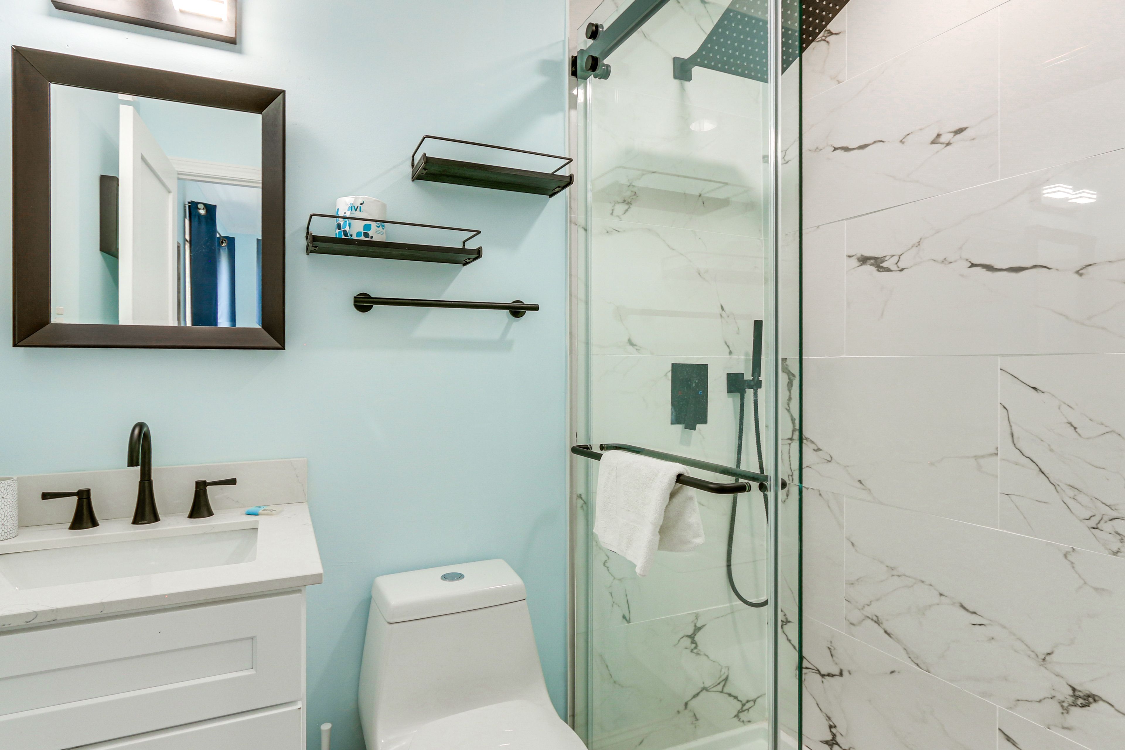 Full Bath | Towels