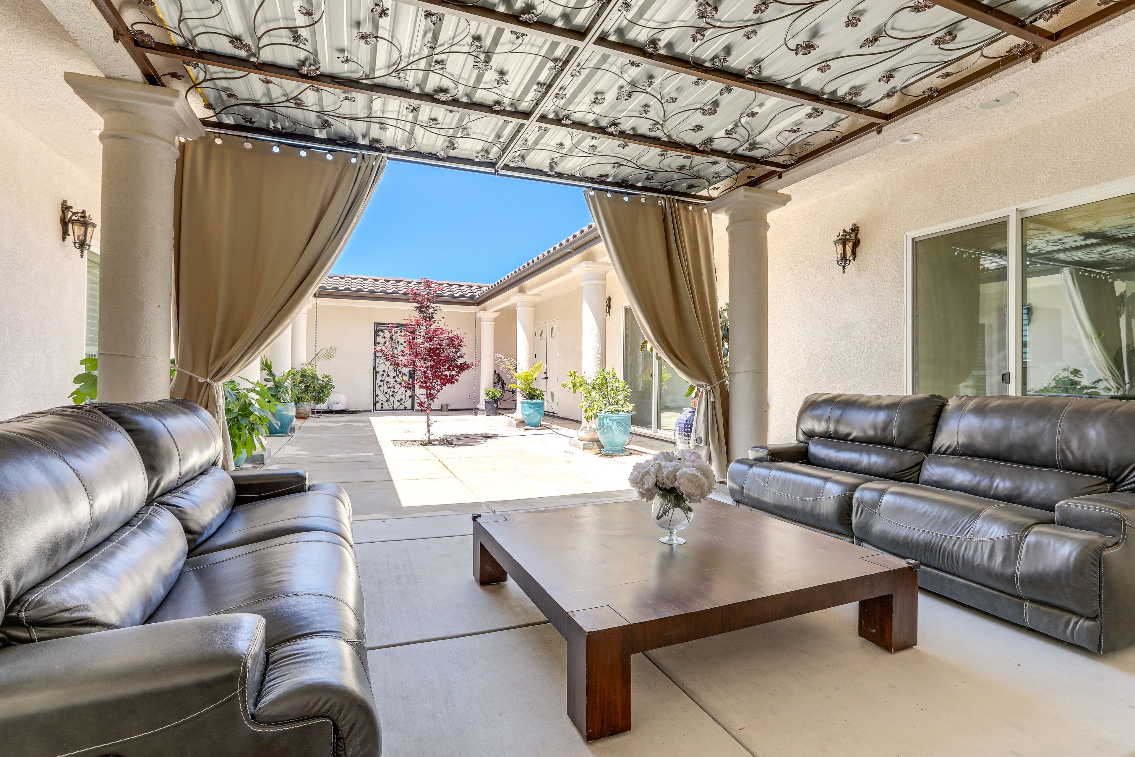 Furnished Patio