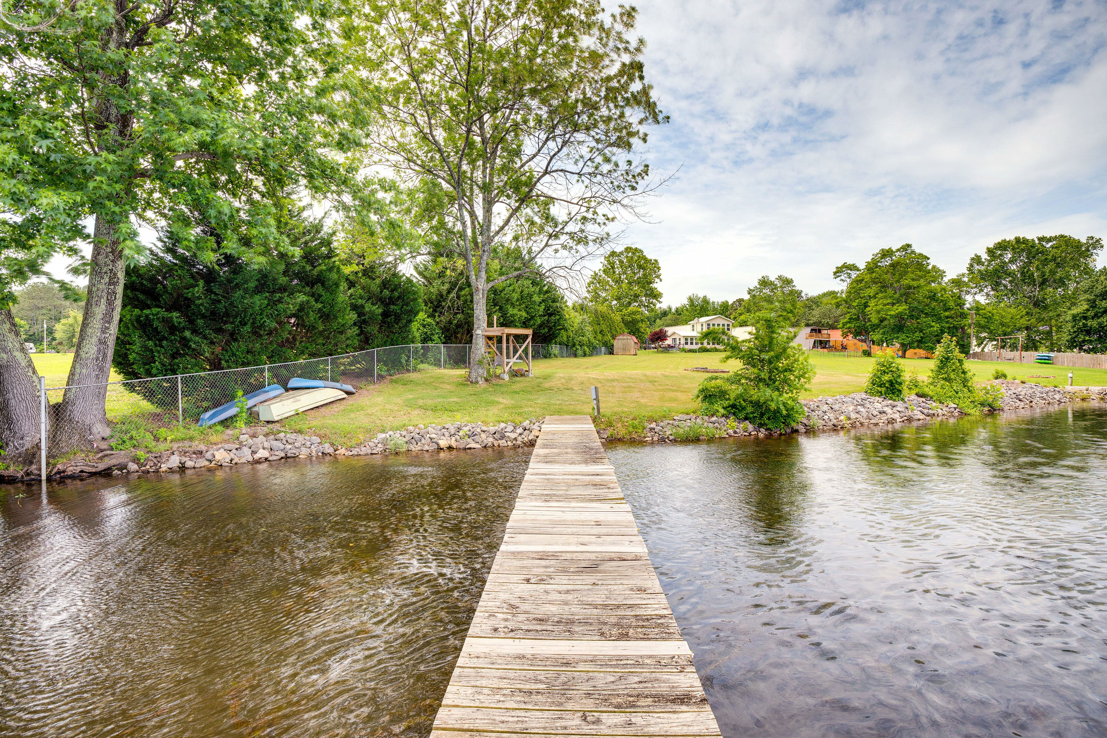 Private Dock | Lake Guntersville On-Site