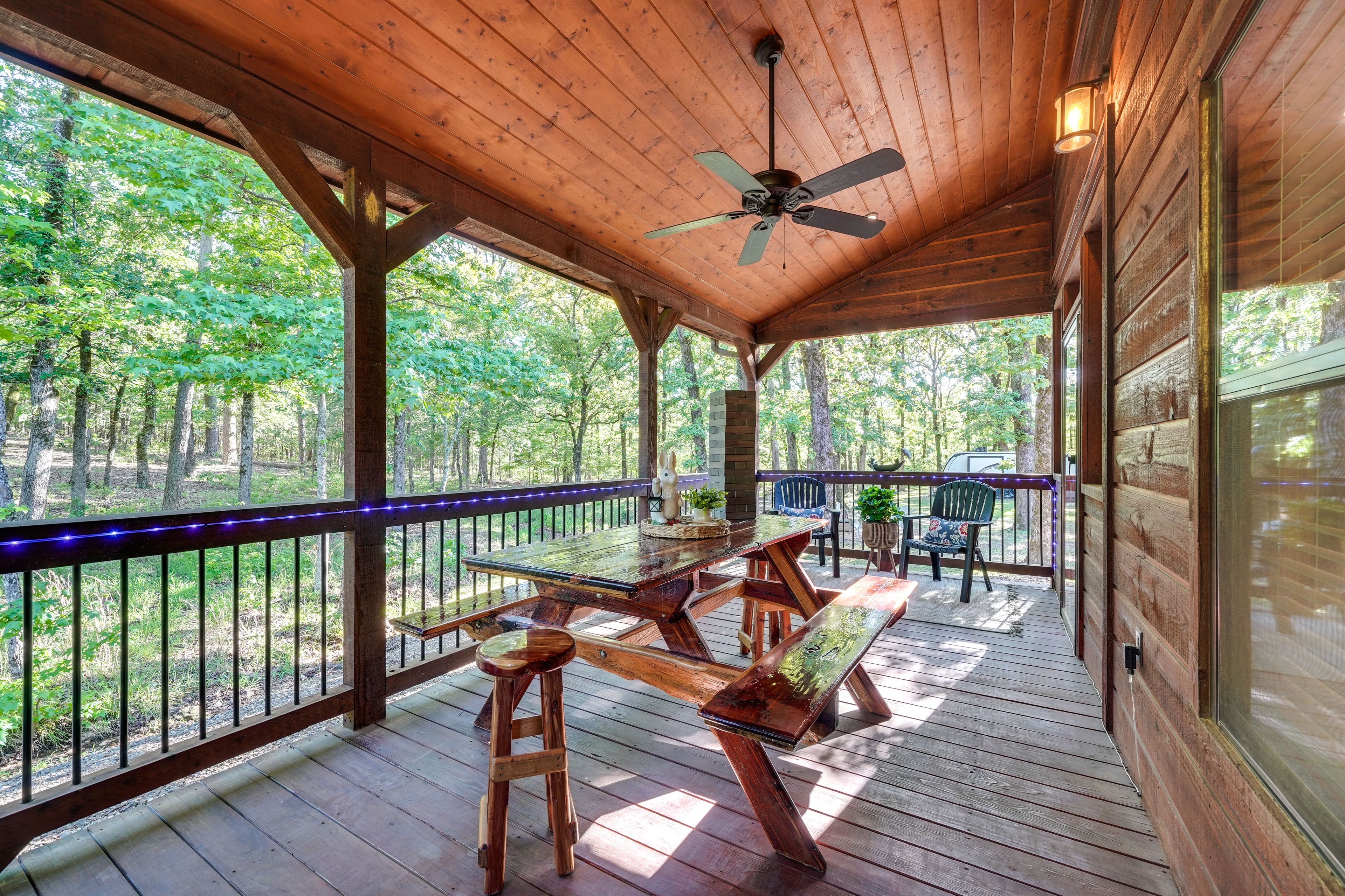 Broken Bow Vacation Rental | 3BR | 2BA | 1,400 Sq Ft | 2 Steps to Enter