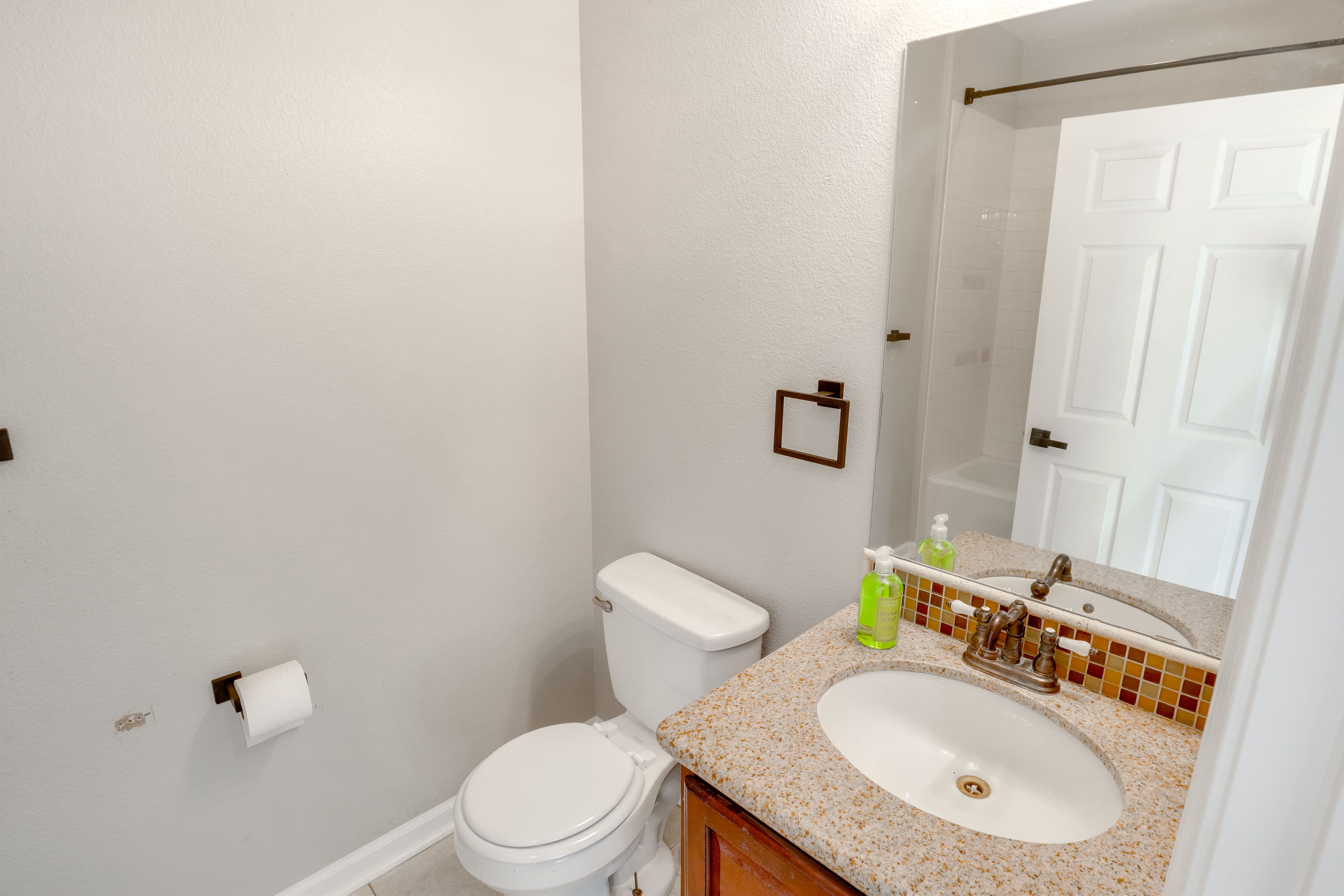 Full Bathroom | 1st Floor