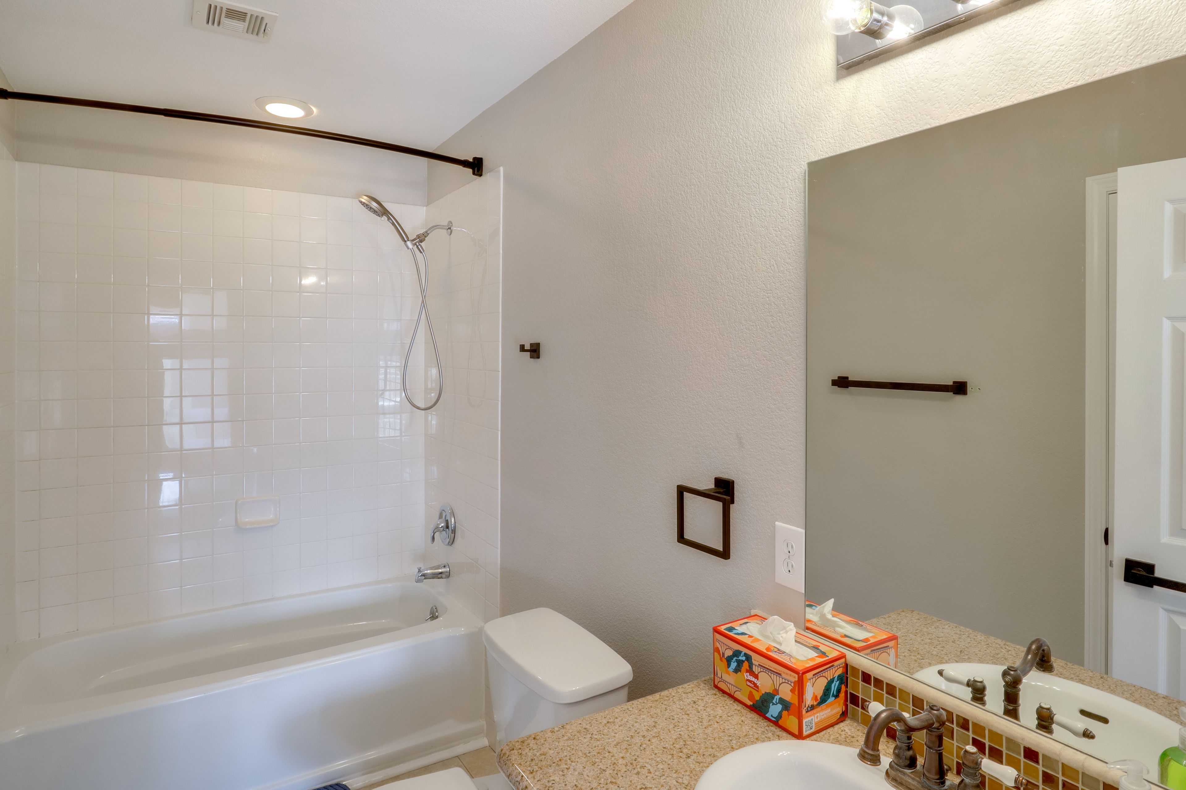 En-Suite Bathroom | 2nd Floor