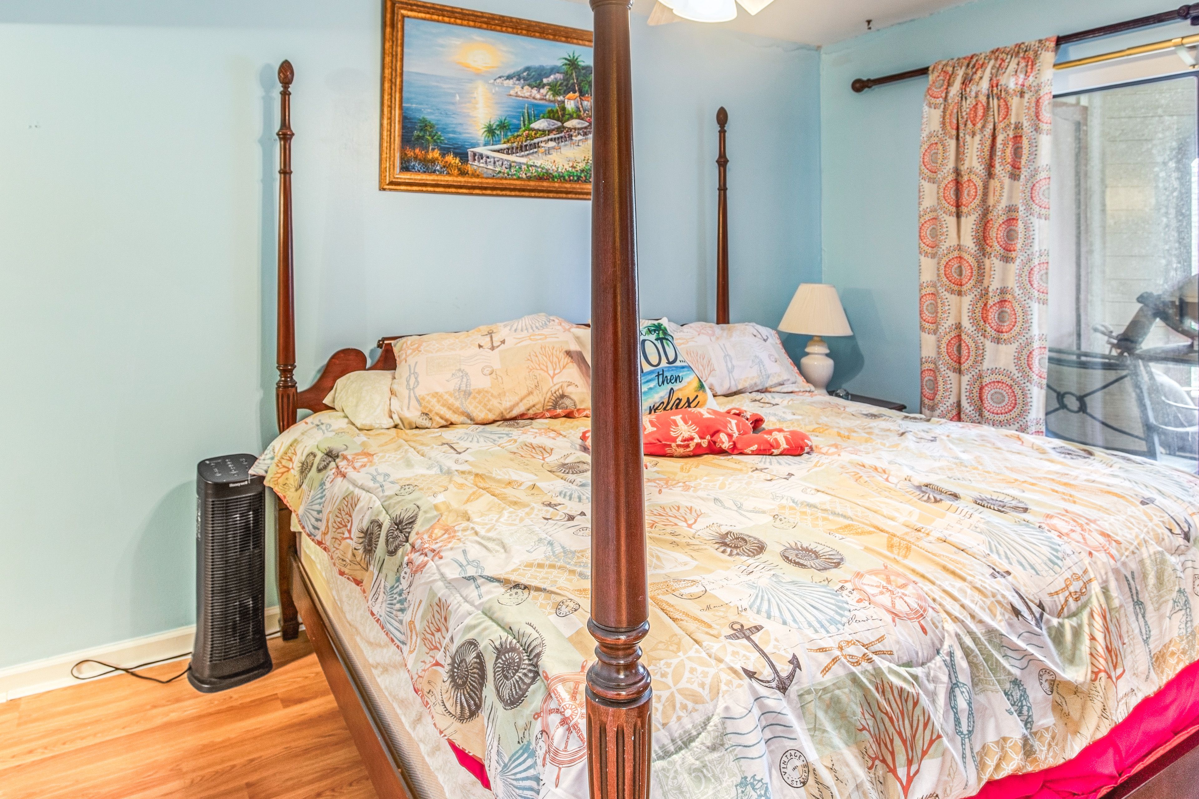 Bedroom 1 | California King Bed | Linens | 1st Floor