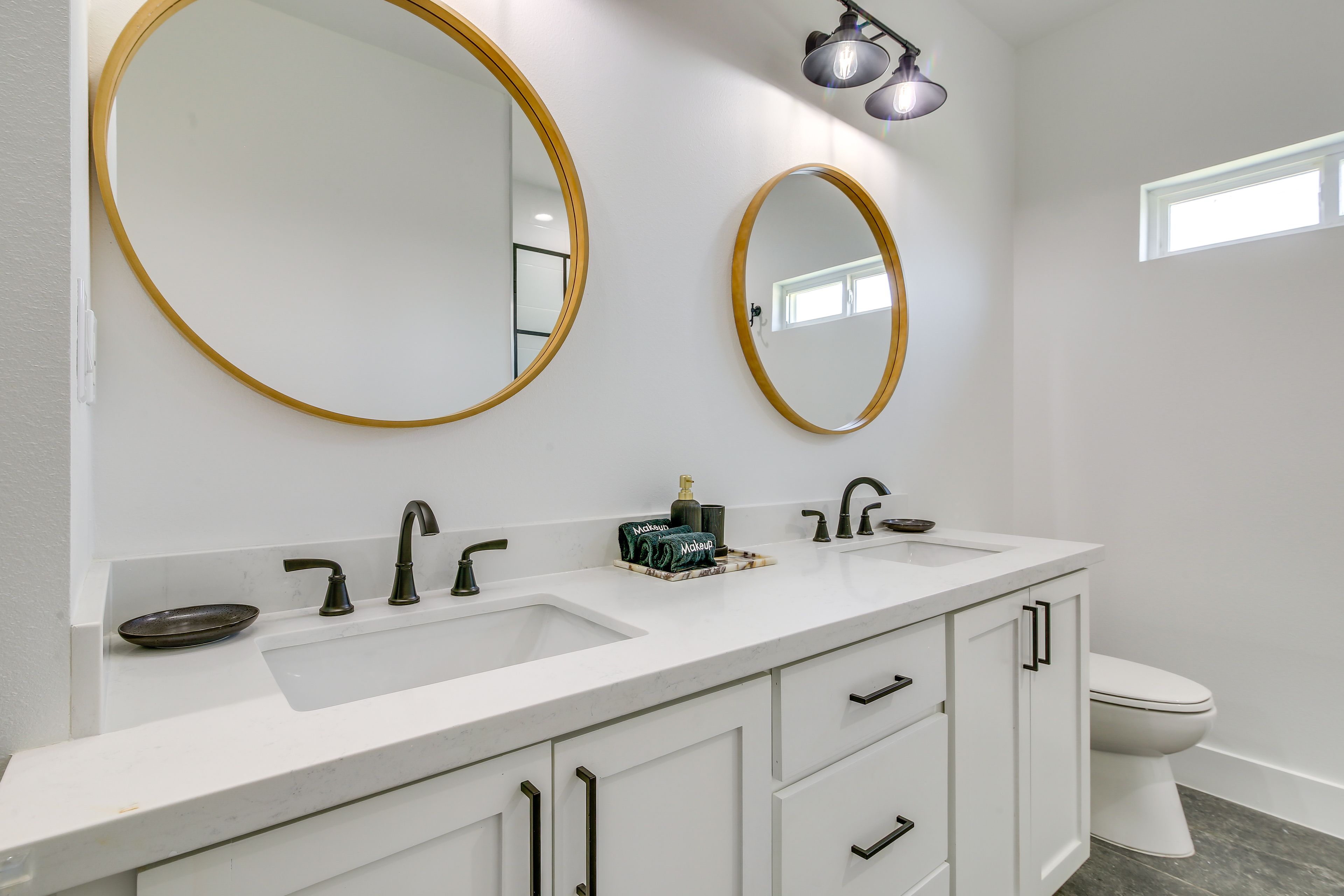 Bathroom | Towels Provided