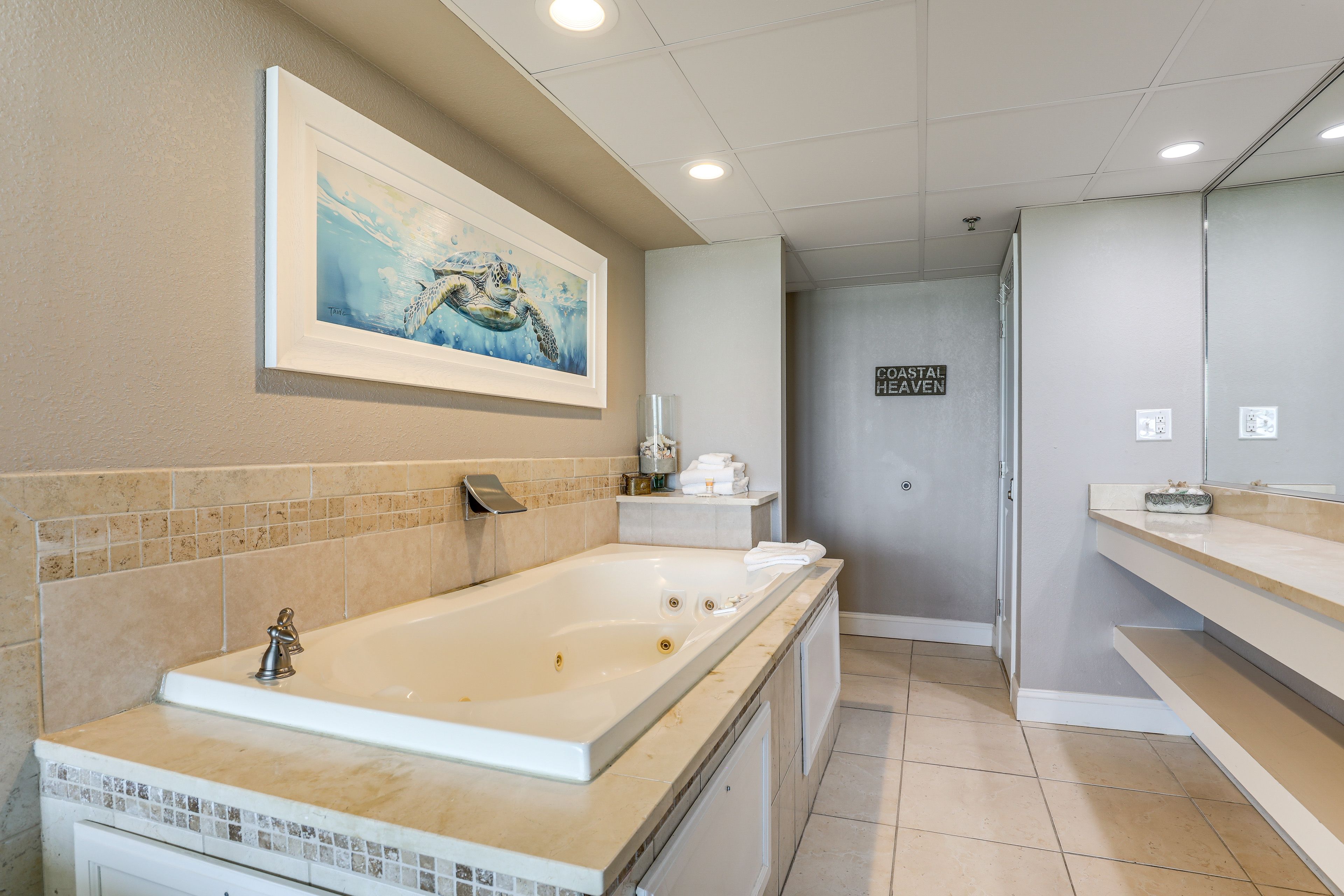 En-Suite Bathroom | Jetted Tub