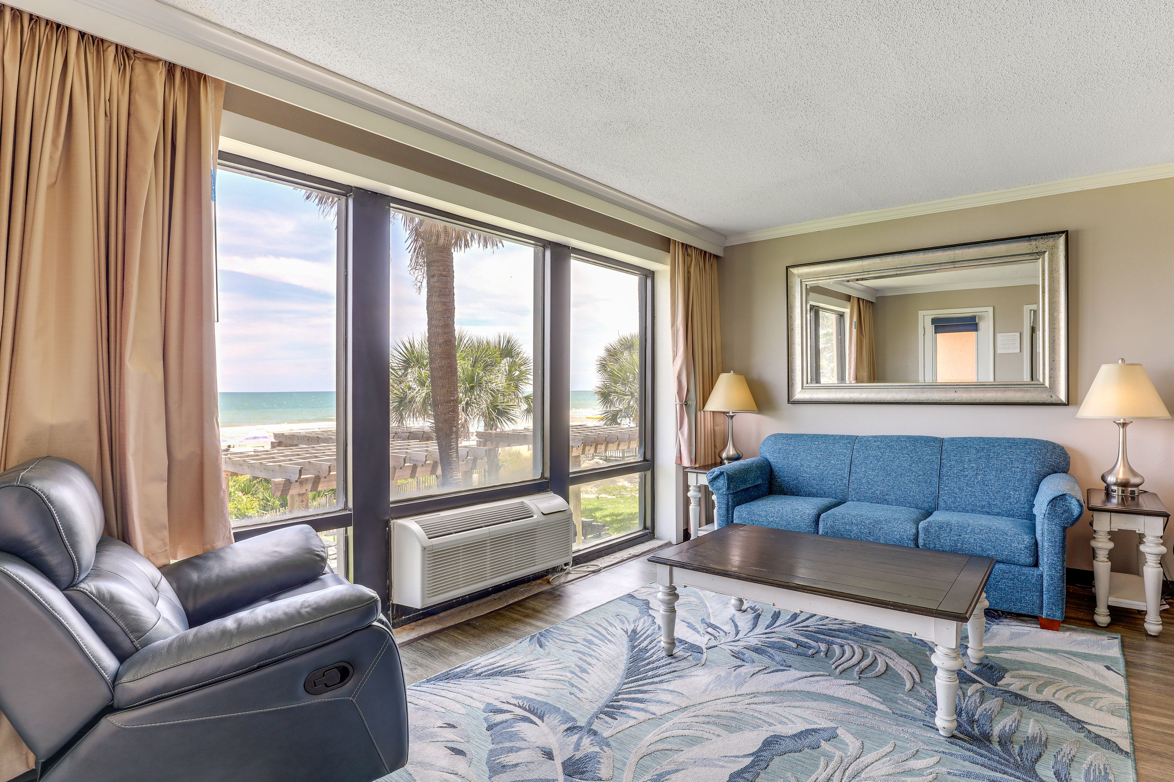 Living Room | Full Murphy Bed | Full Sleeper Sofa | Smart TV | Free WiFi