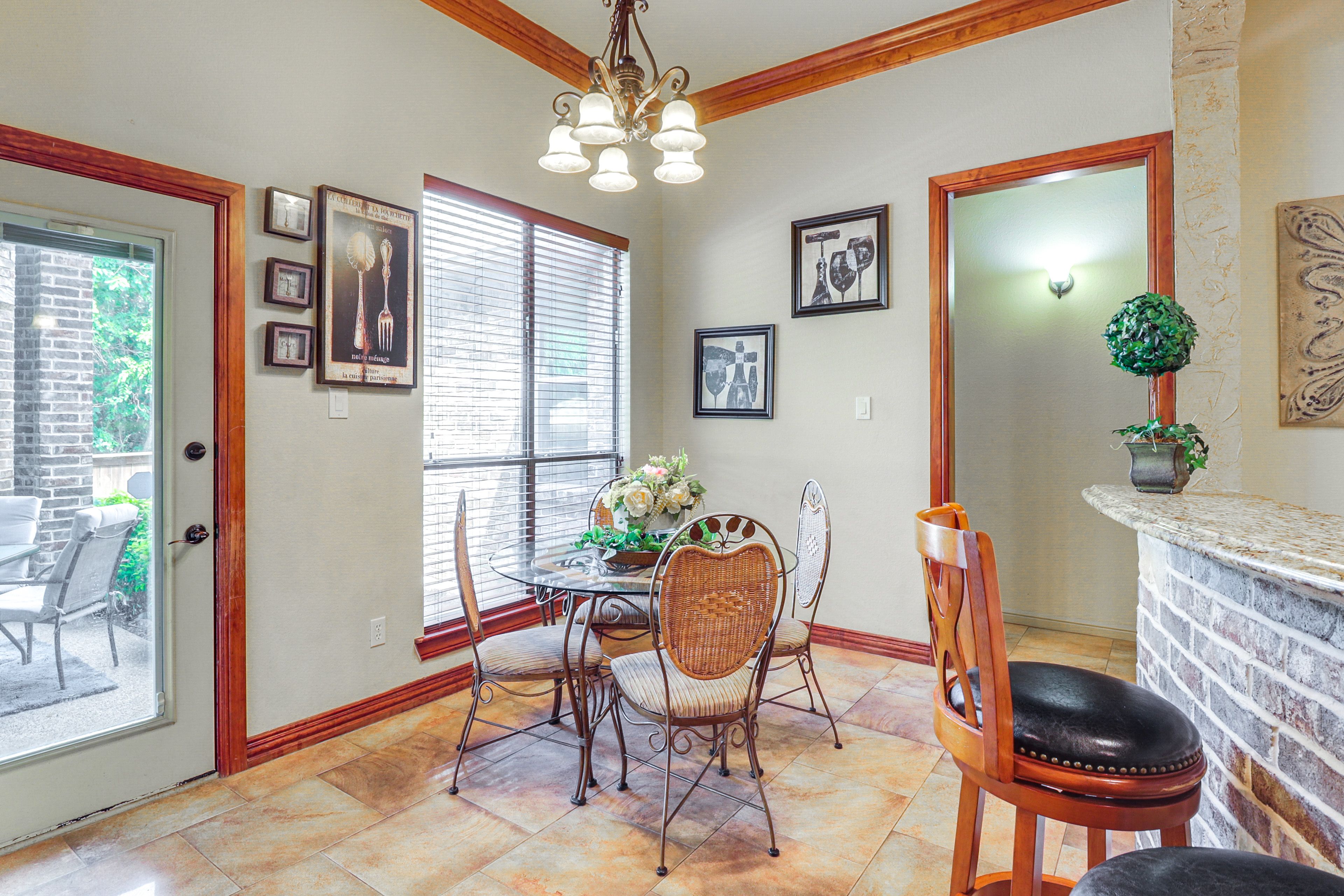 Additional Dining Area | 1st Floor | Breakfast Bar