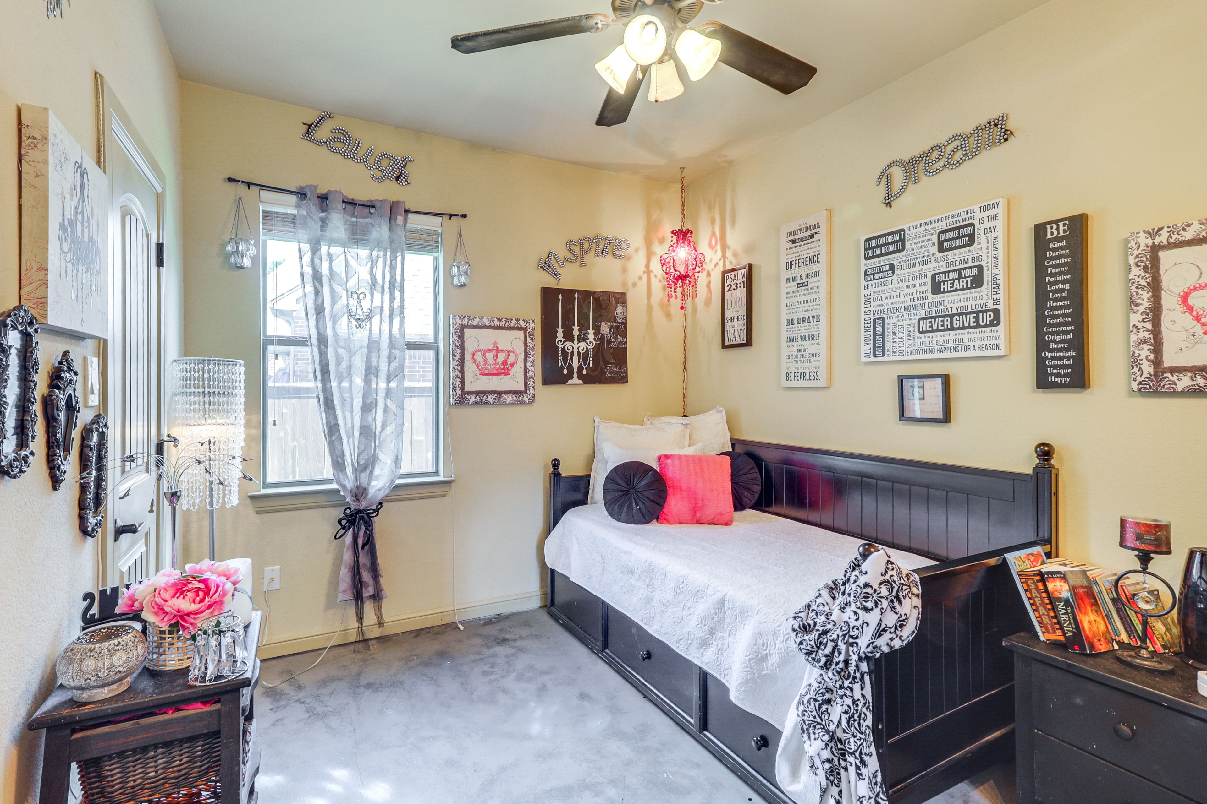 Bedroom 3 | 1st Floor | Twin Daybed