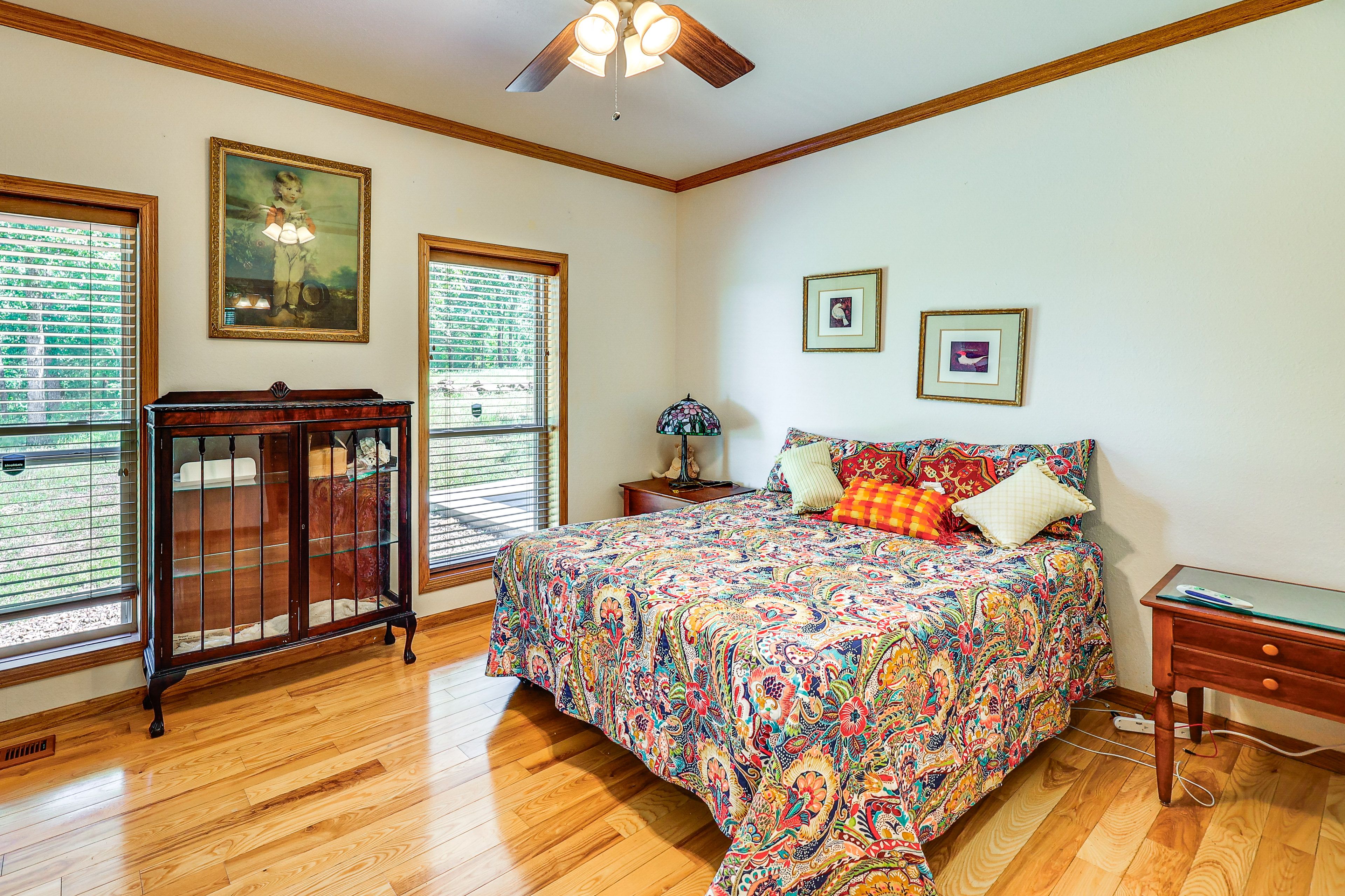 Bedroom 1 | 1st Floor | Queen Bed | Linens Provided