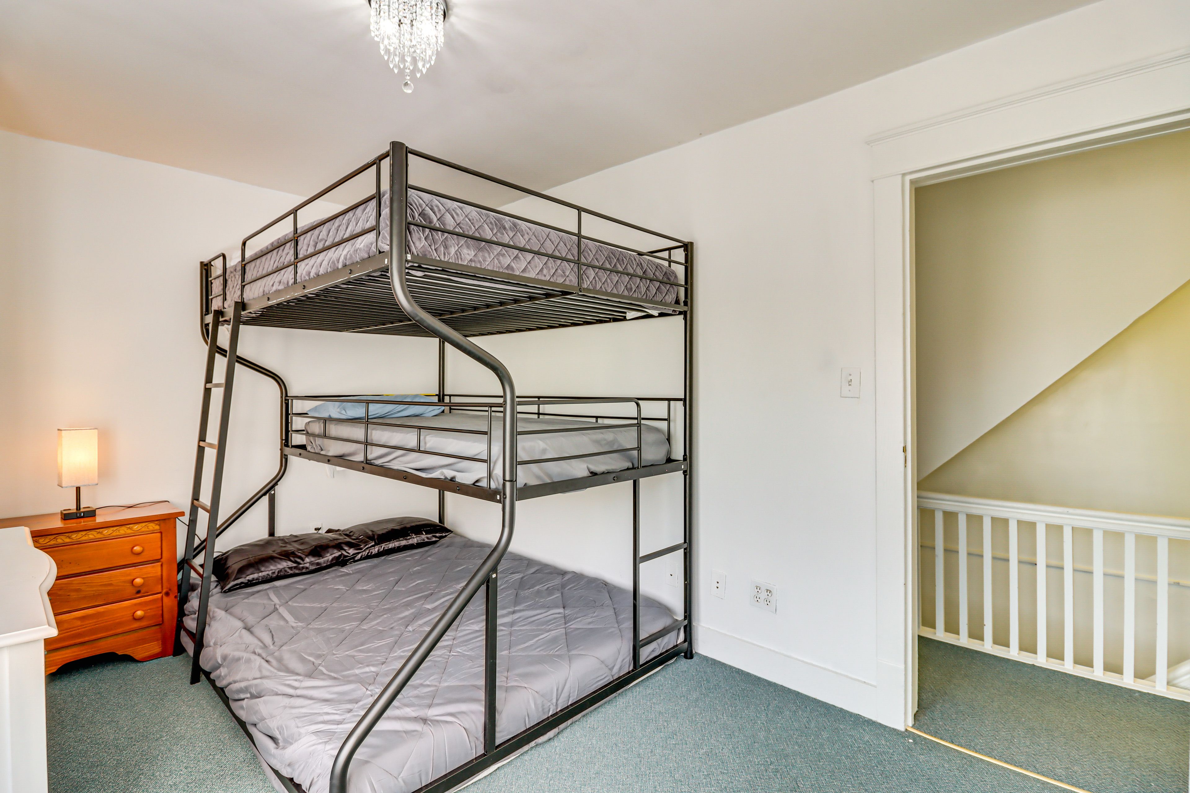 Bedroom 5 | Full/Twin/Queen Bunk Bed