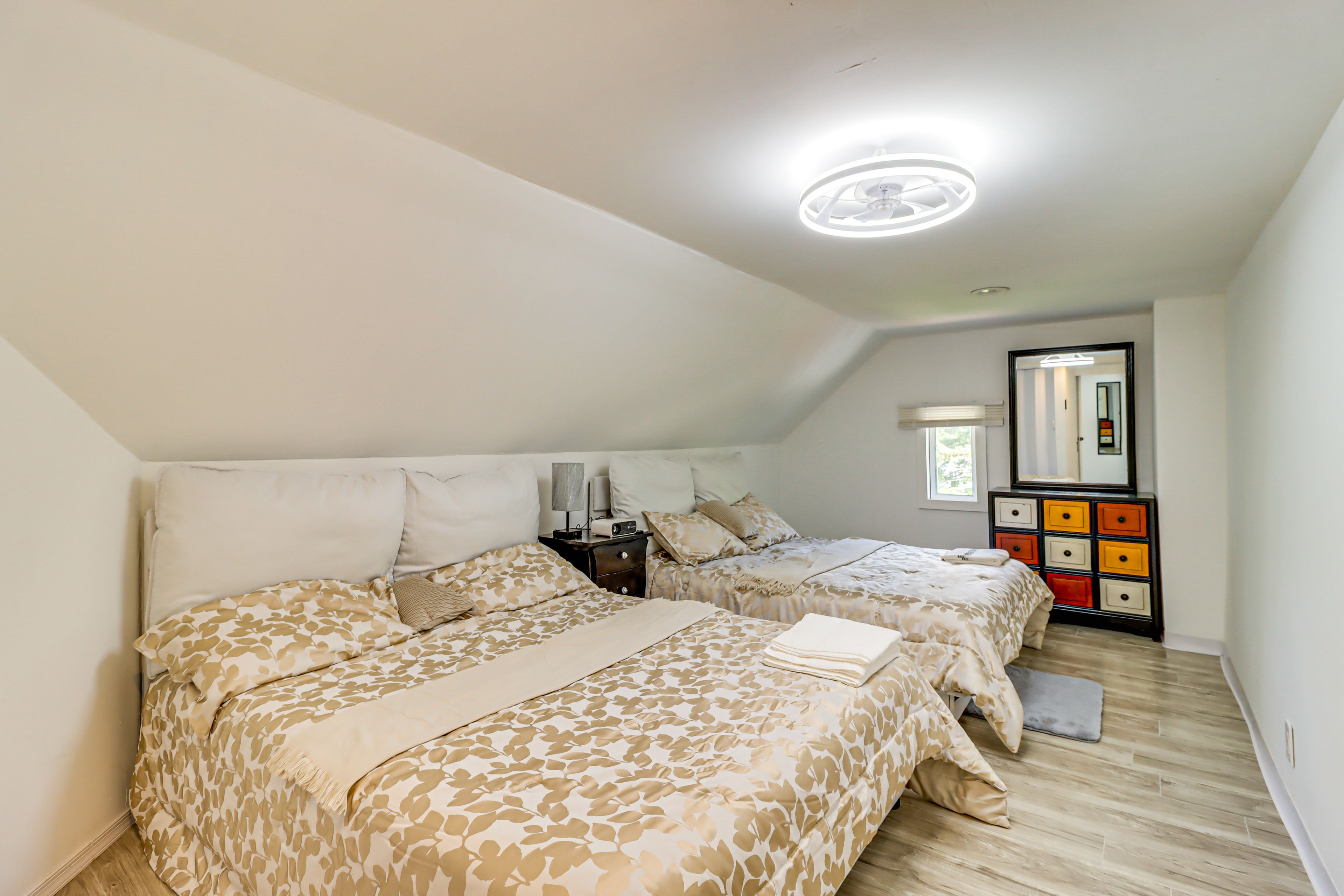 Bedroom 3 | 2 Queen Beds