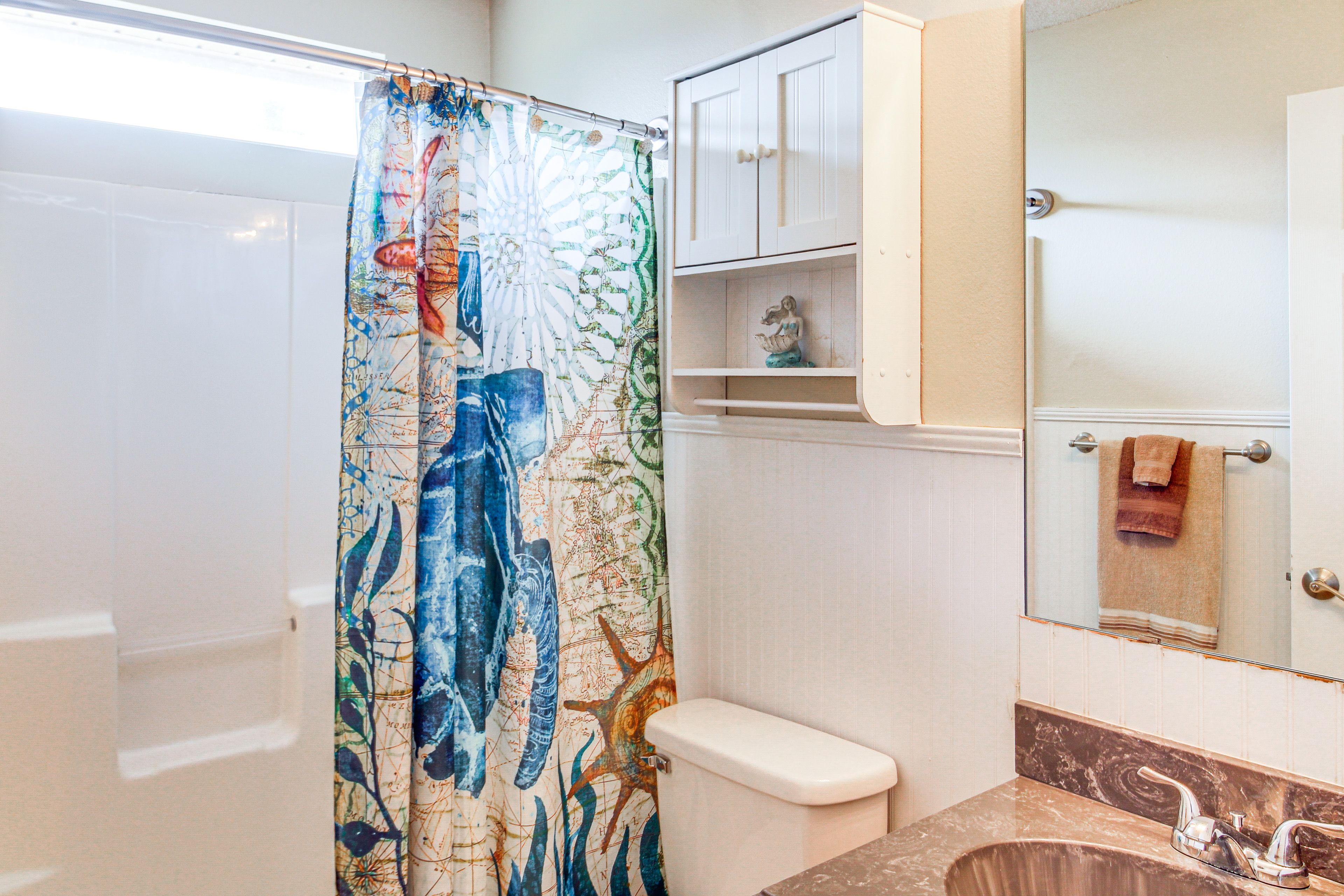 Full Bathroom