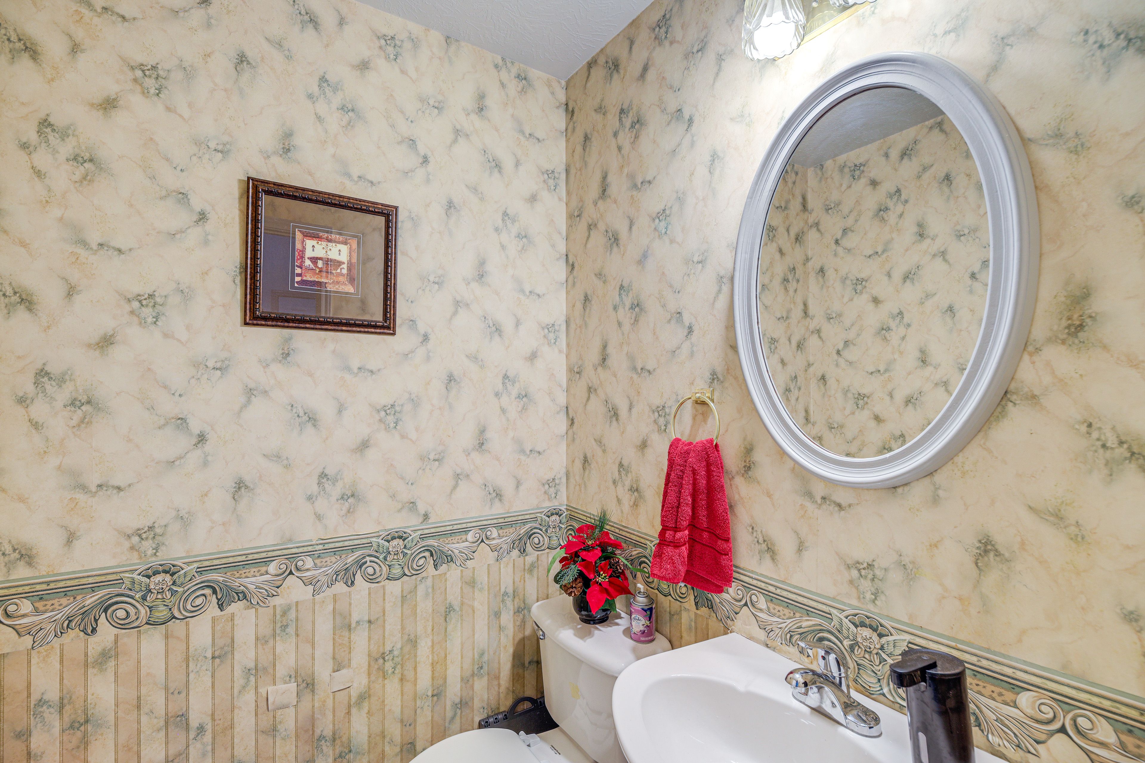Half Bathroom | 1st Floor