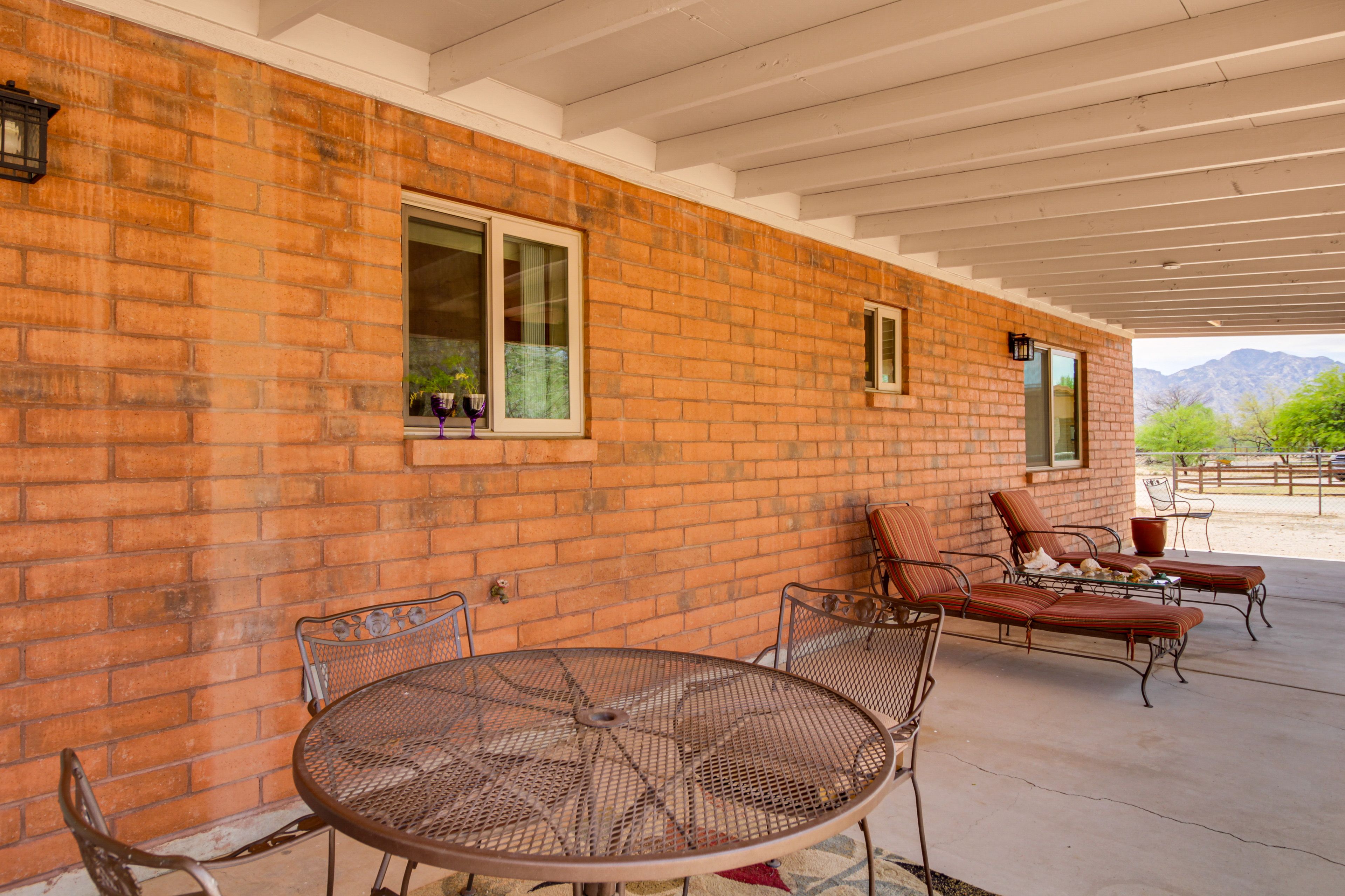 Covered Patio | Outdoor Dining