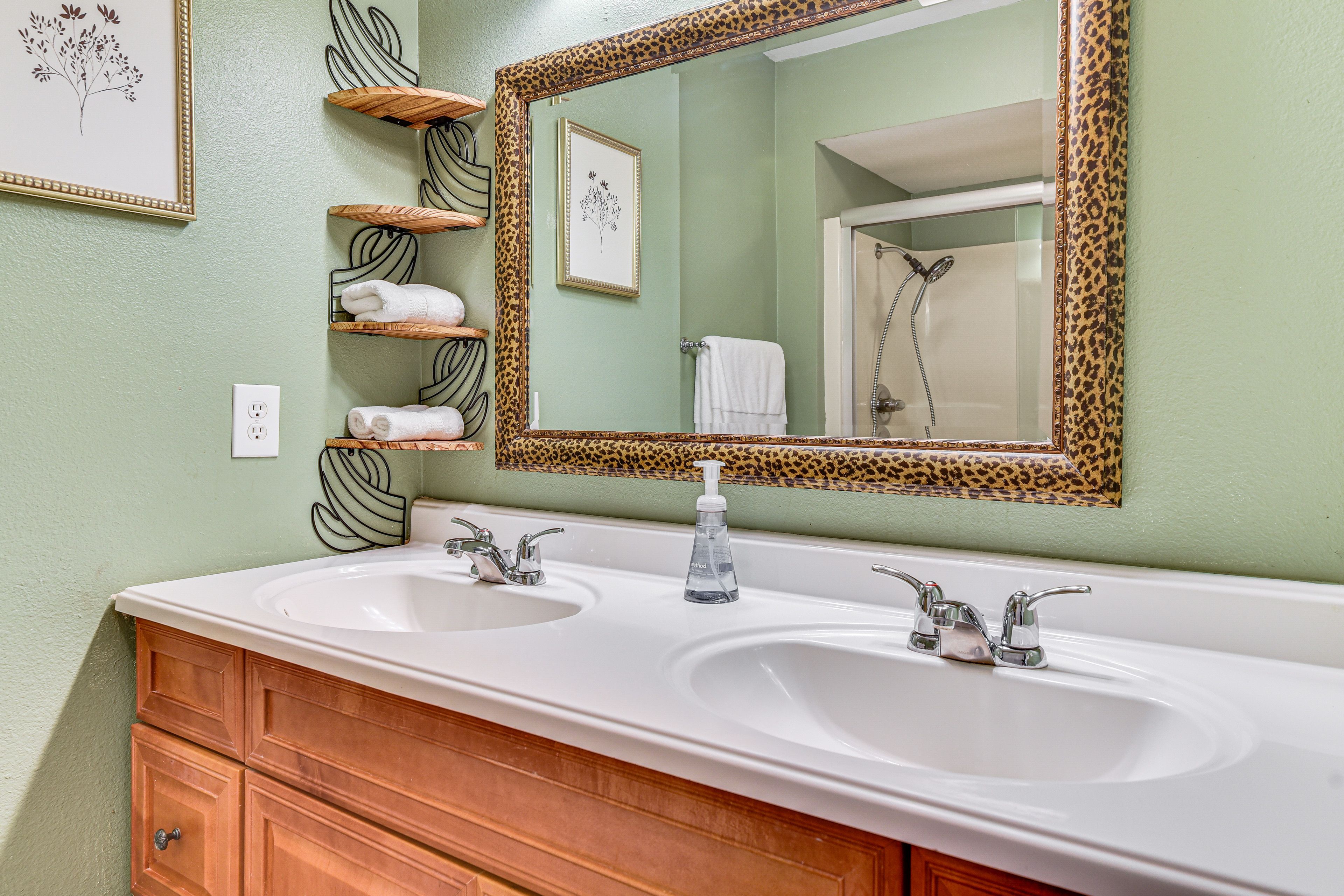 En-Suite Bathroom