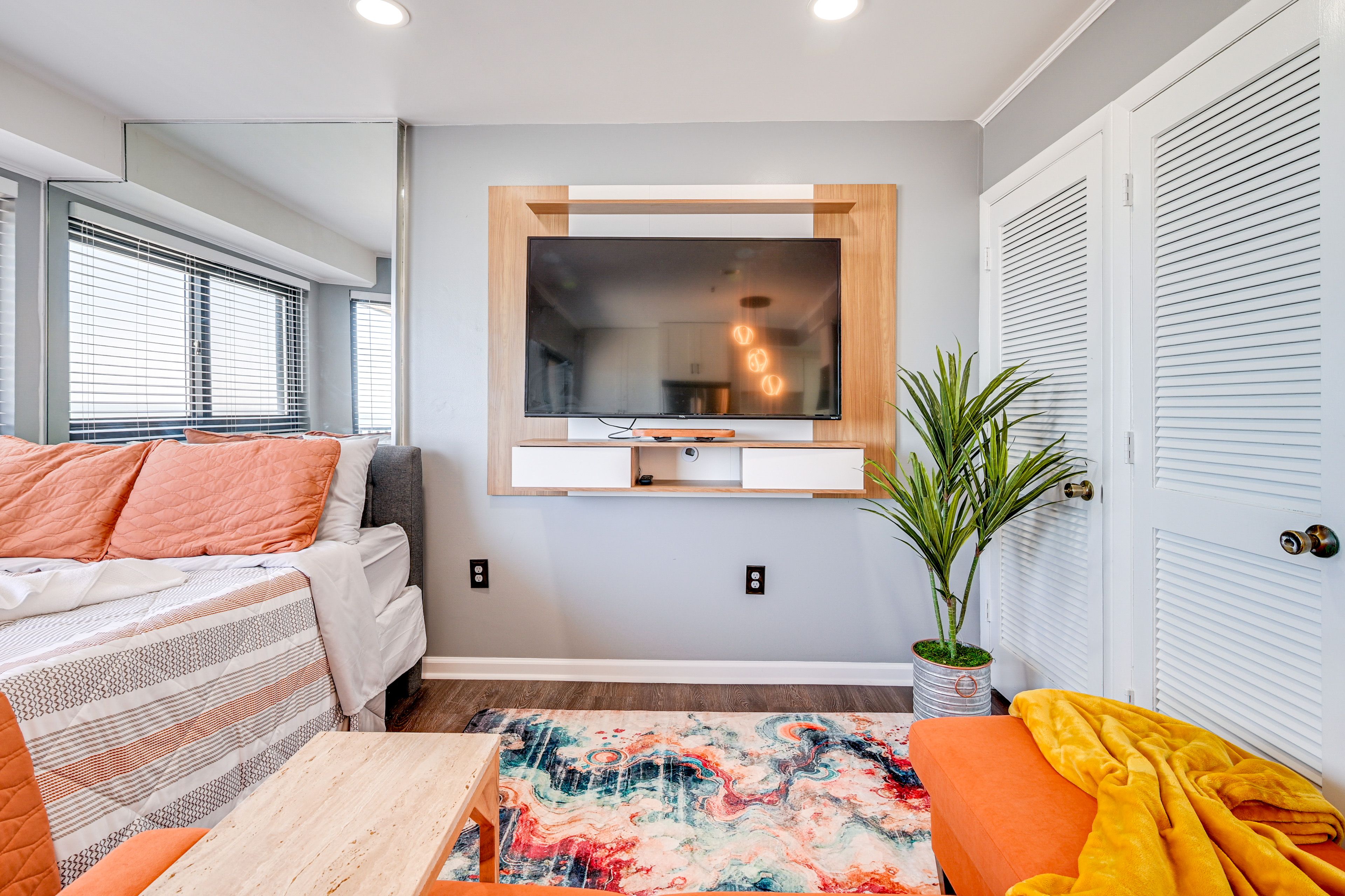 Single-Story Studio | Free WiFi | Central A/C & Heating