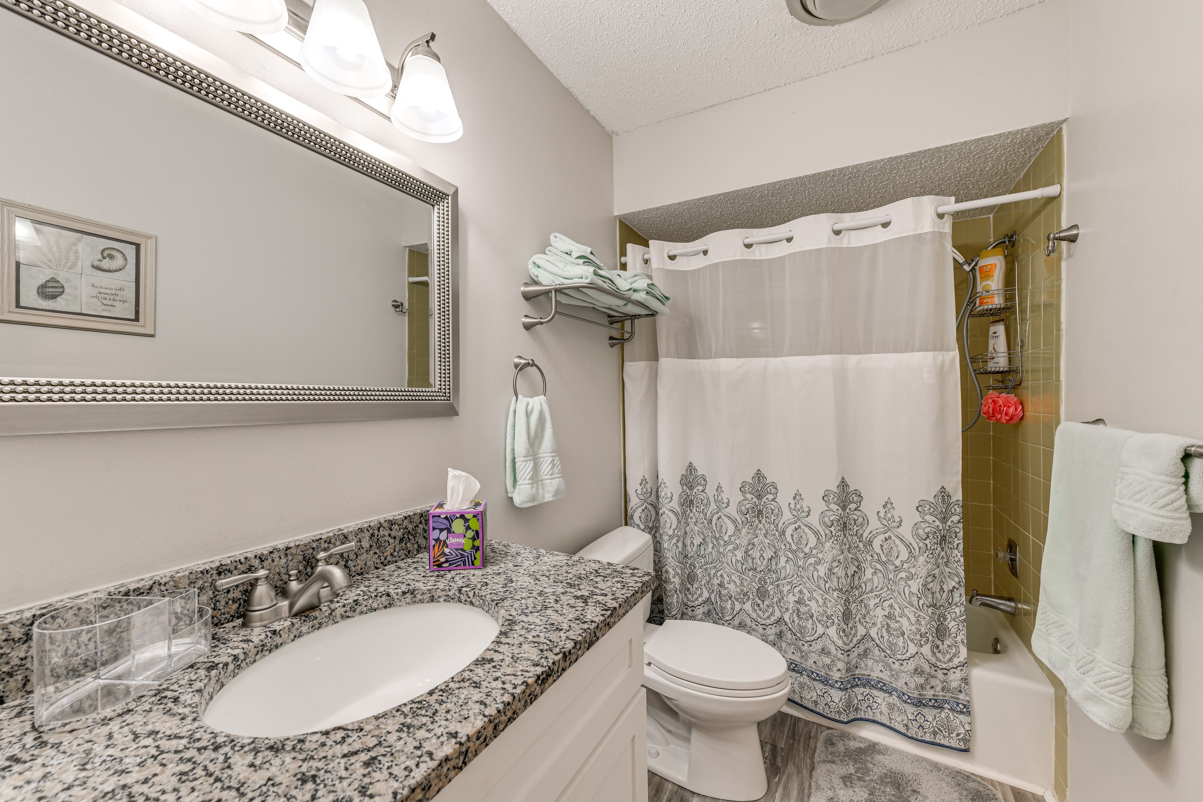 Full Bathroom