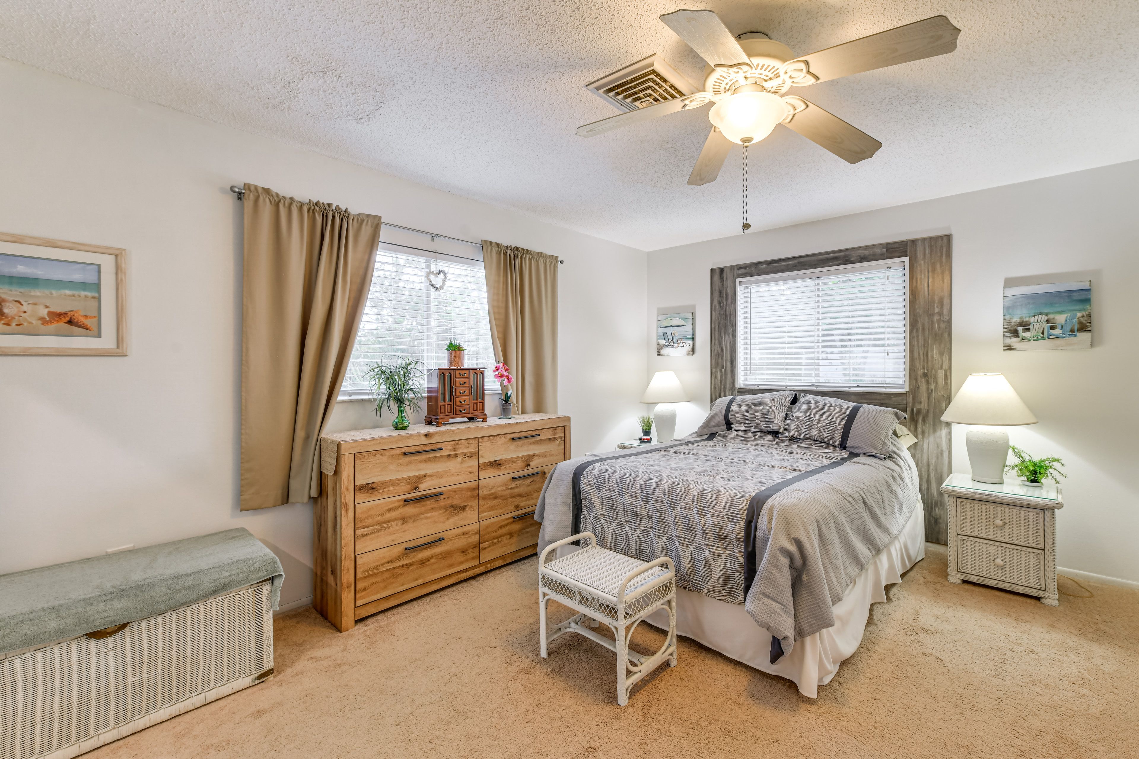 Bedroom 1 | Queen Bed | Smart TV w/ Cable