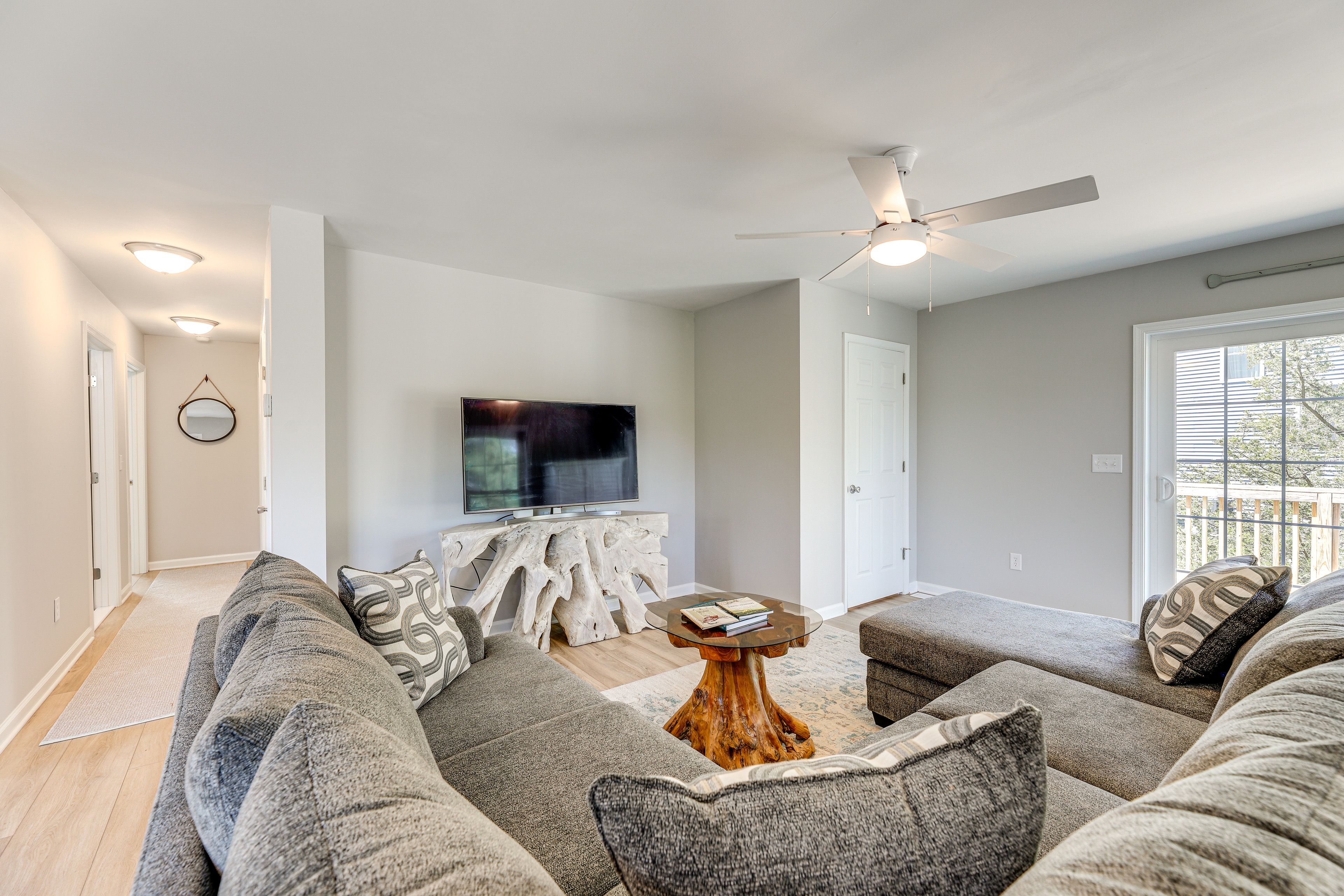 Living Room | Smart TV | Central Air Conditioning/Heat | 2nd Floor