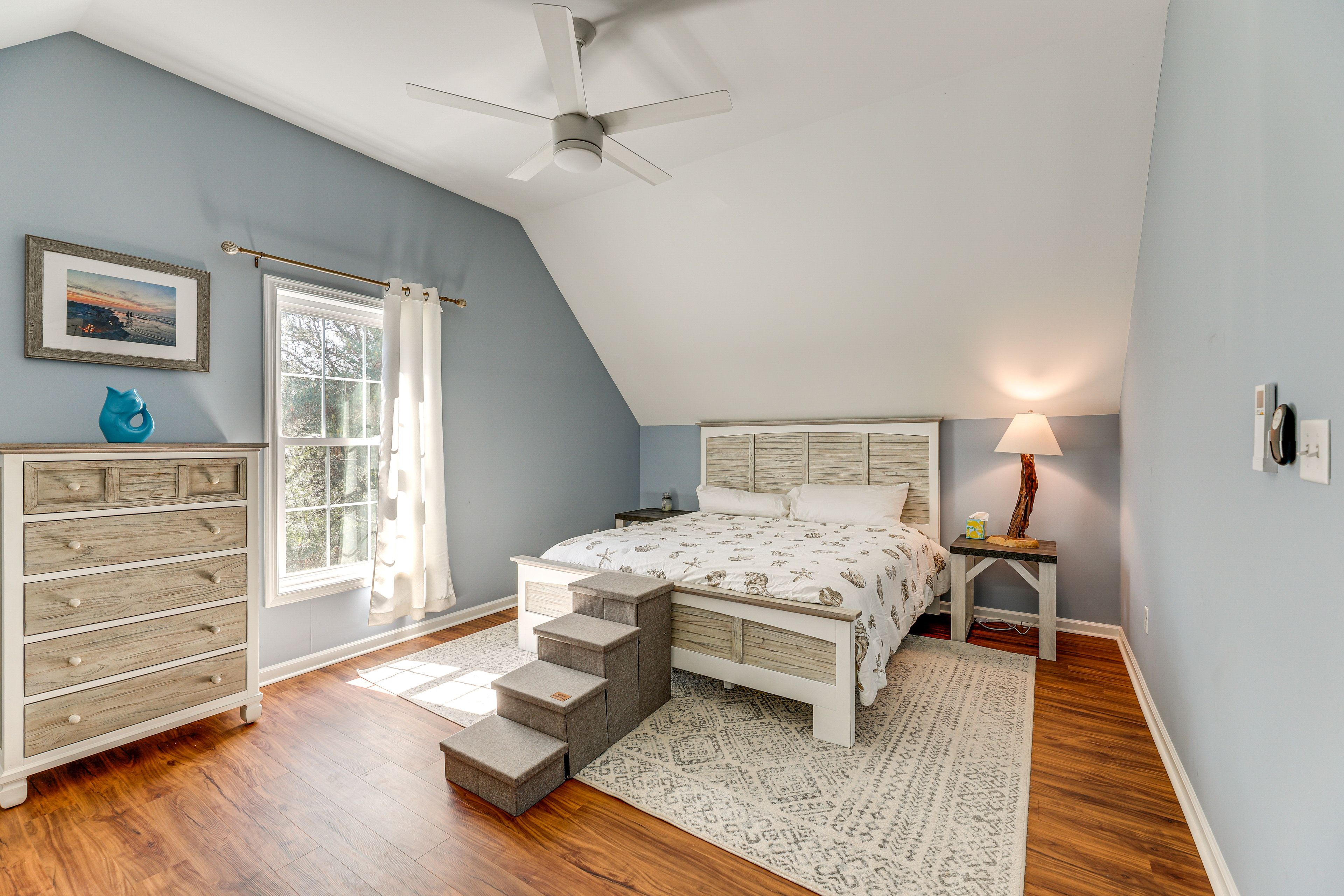 Bedroom 3 | King Bed | 3rd Floor
