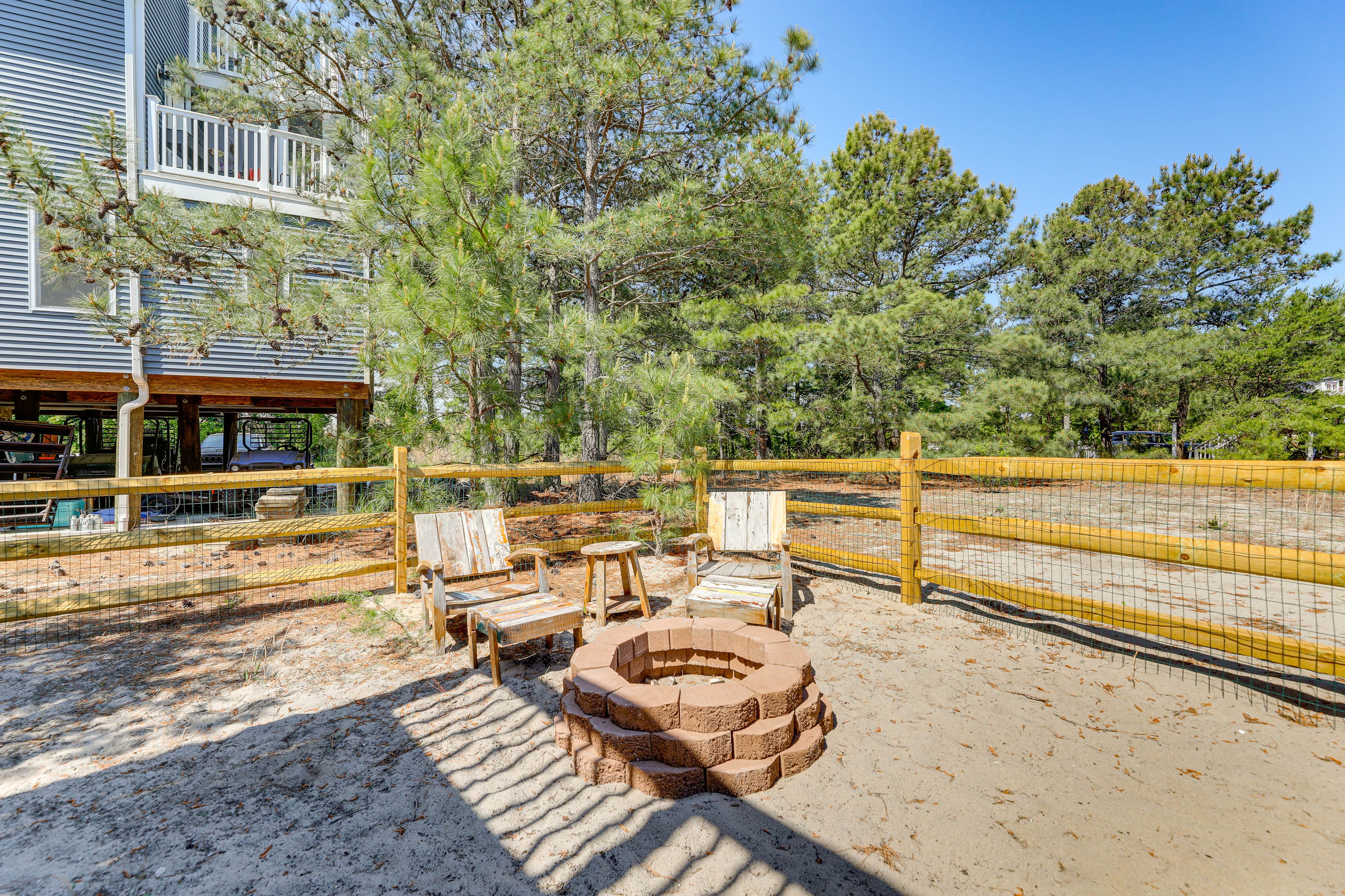 Fenced Backyard | Fire Pit
