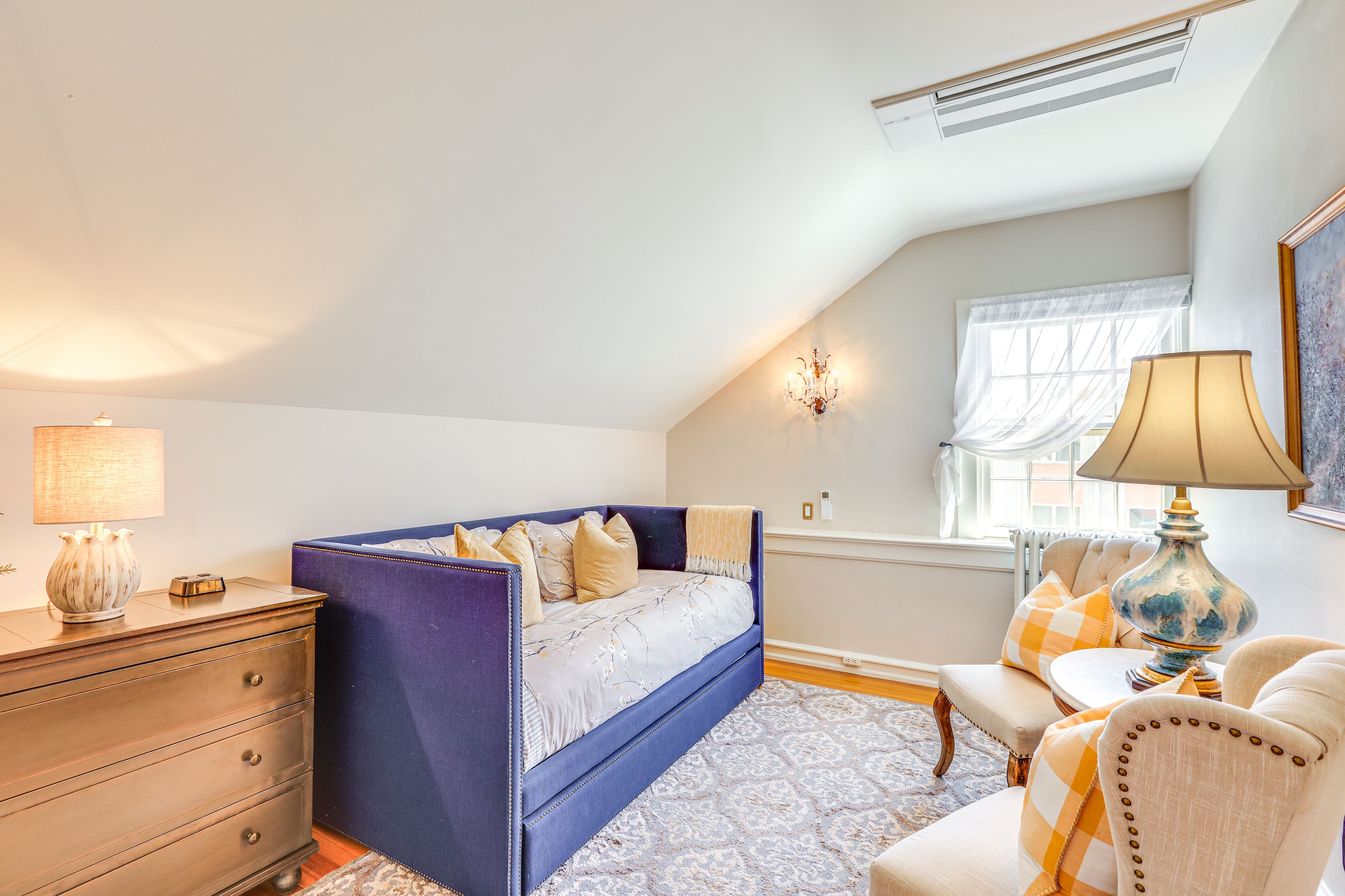 Bedroom 2 | Twin Daybed w/ Twin Trundle | 1st Floor