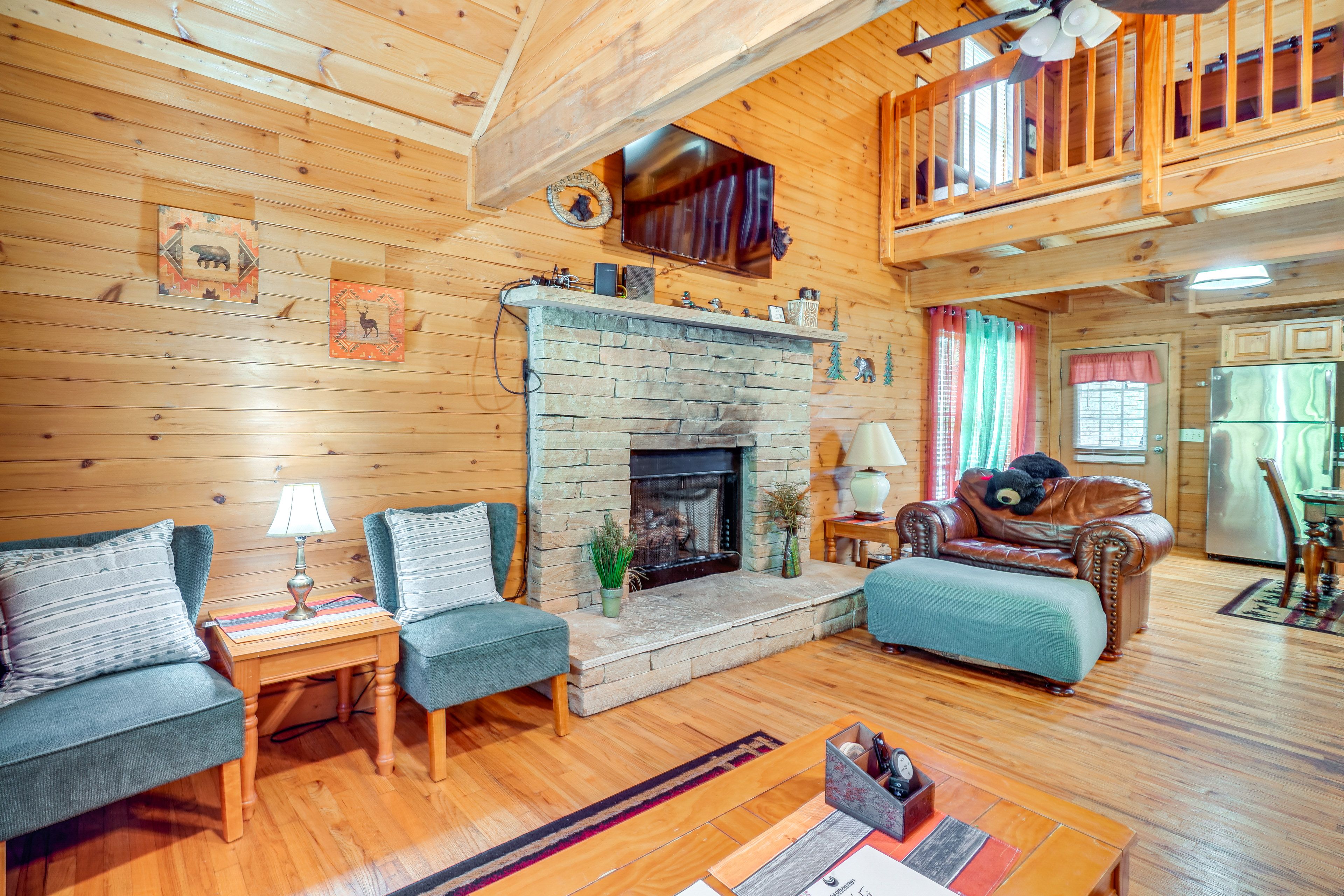 Living Room | 1st Floor | Flat-Screen TV | Central Heating & A/C | Free WiFi