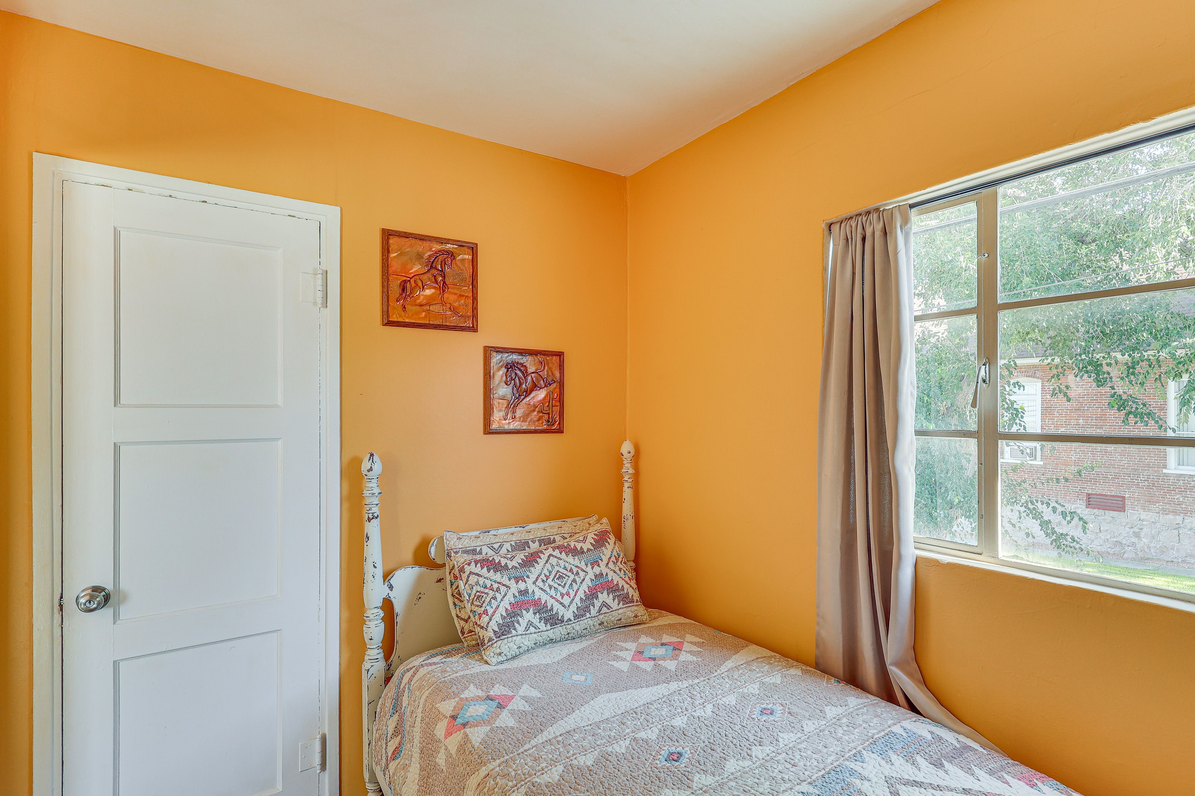 Bedroom 2 | Twin Bed