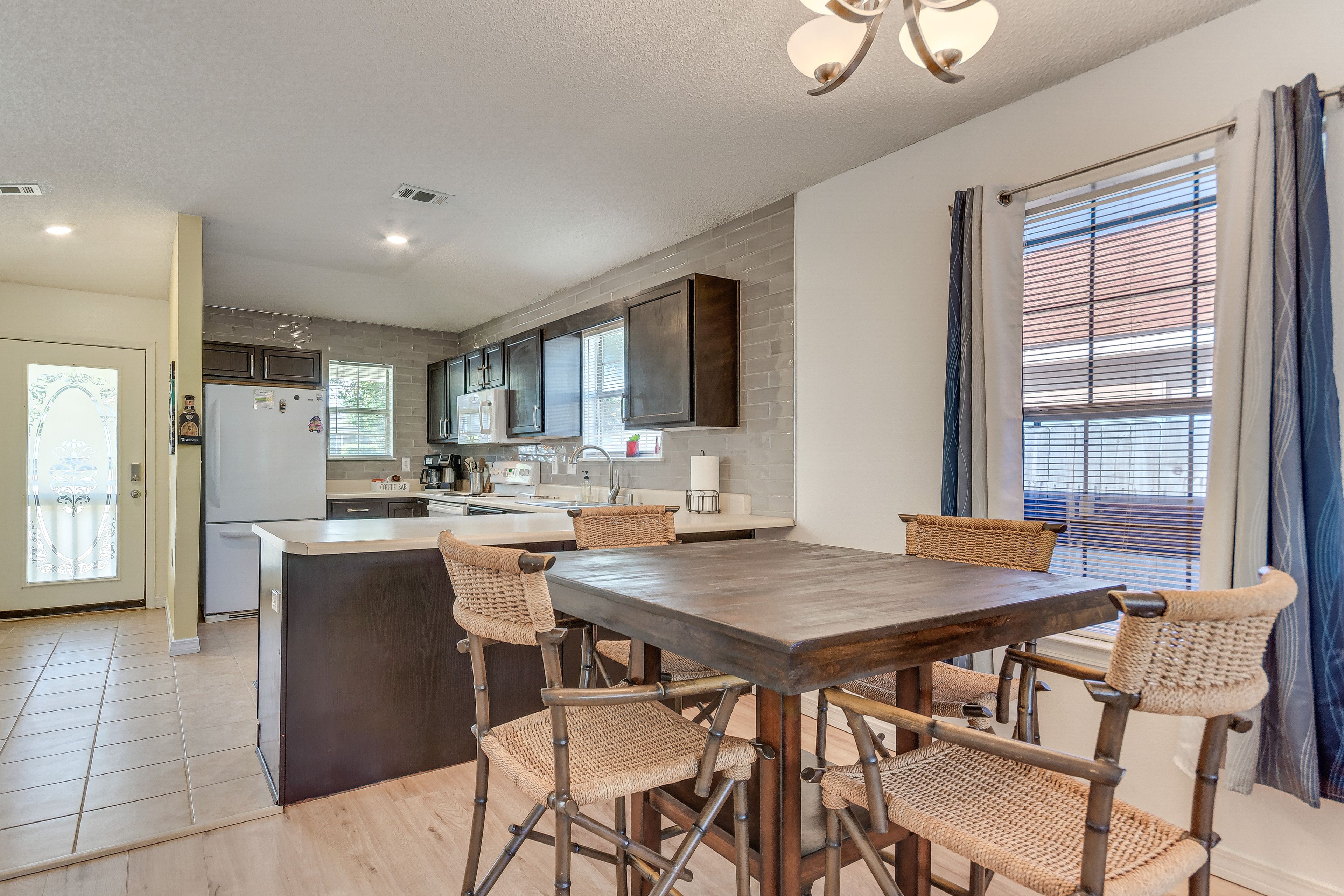 Kitchen & Dining Area | Dishwasher