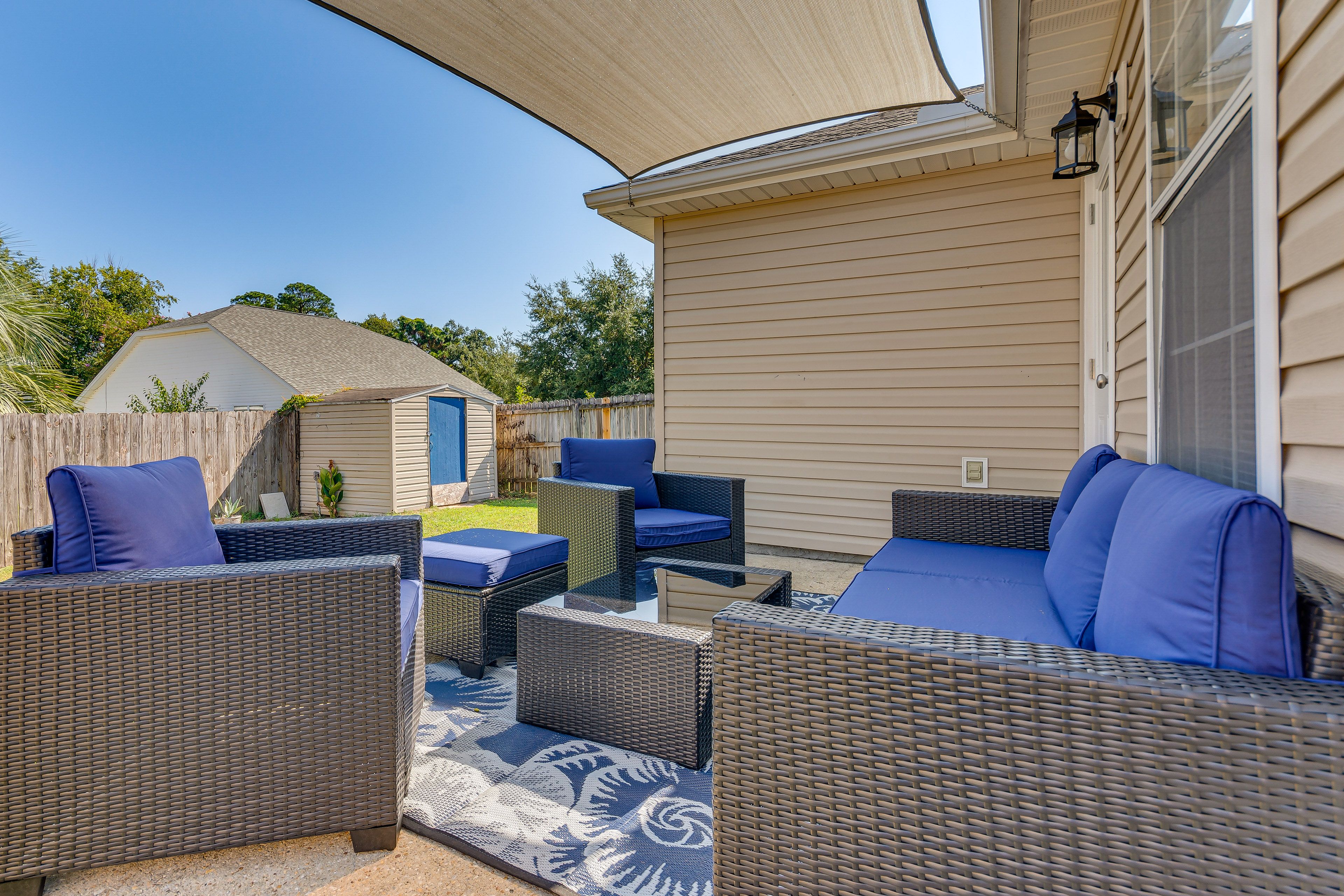 Furnished Patio