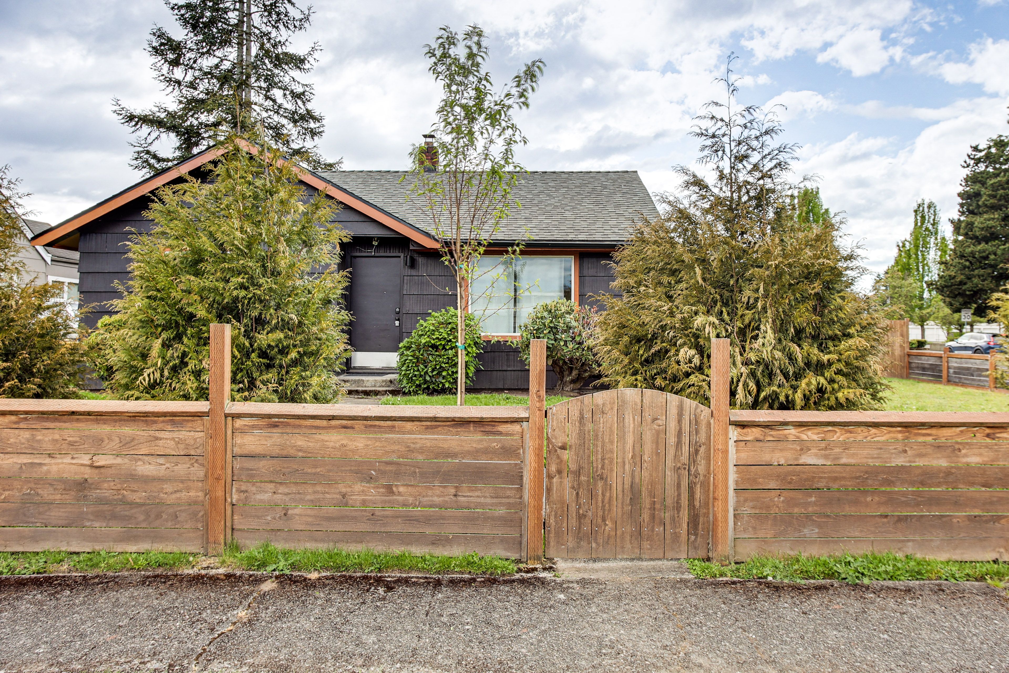 Driveway (2 Vehicles) | Free Street Parking