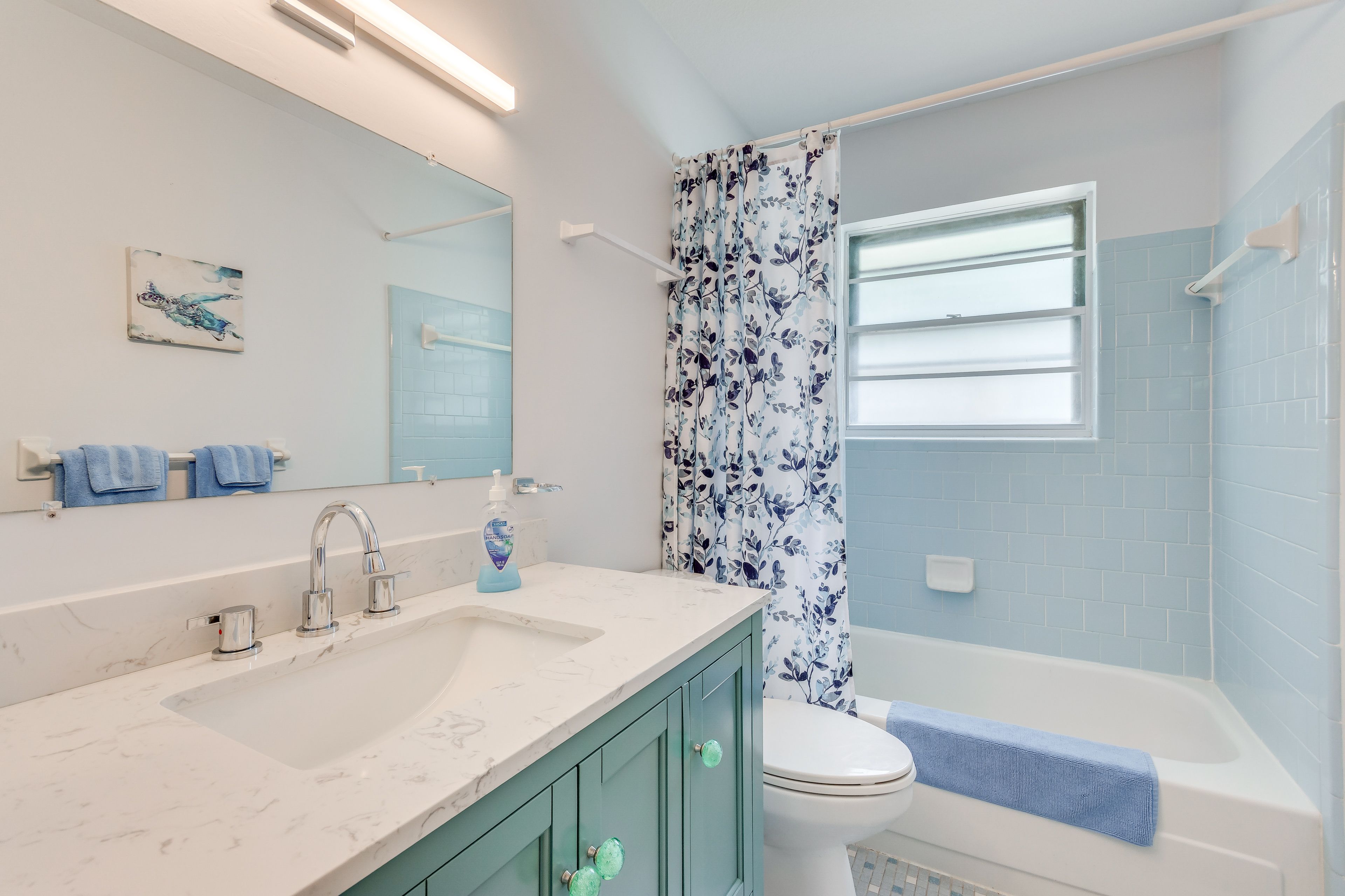 Full Bathroom | Hair Dryer