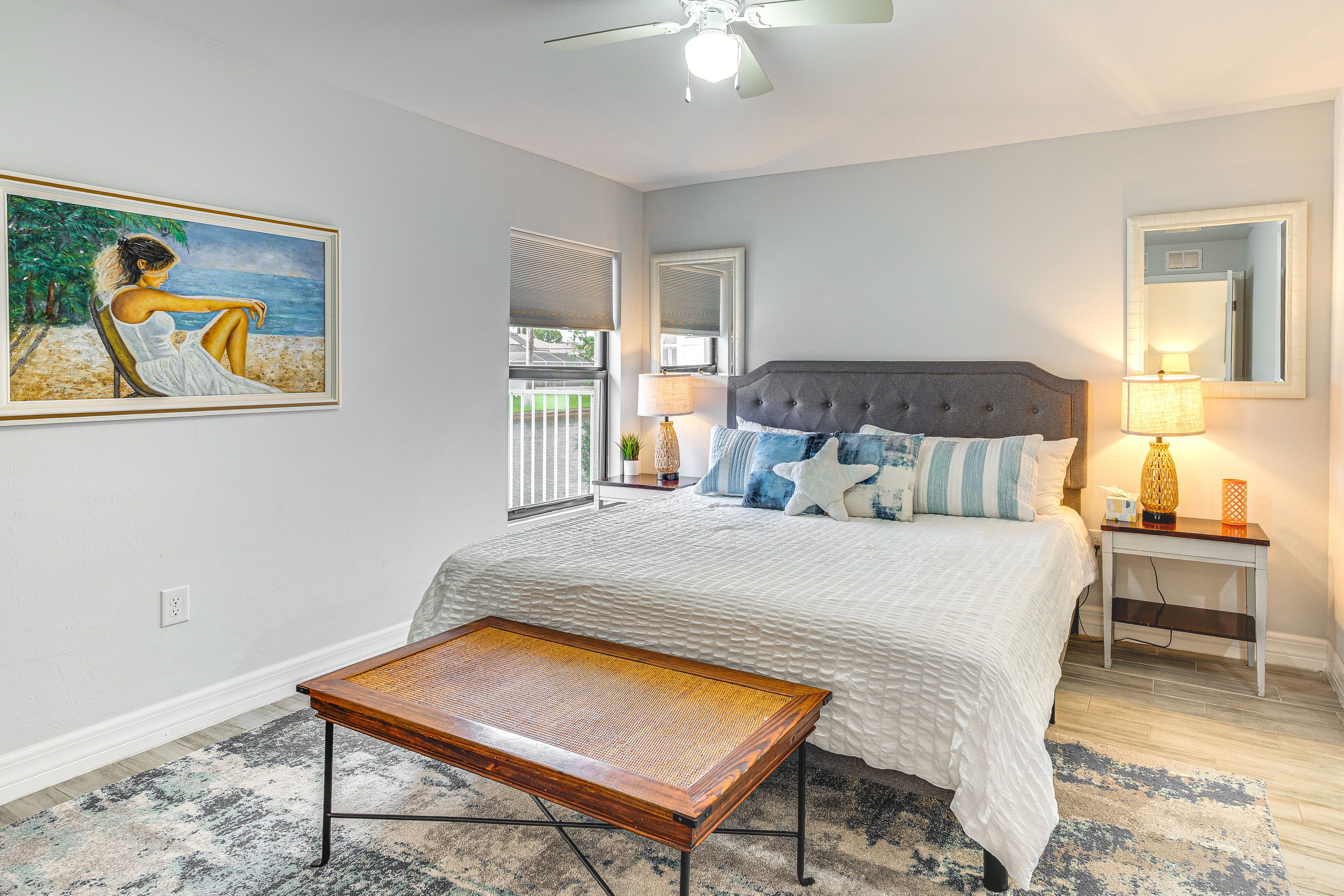 Bedroom 1 | King Bed | Linens Provided | En-Suite Bathroom
