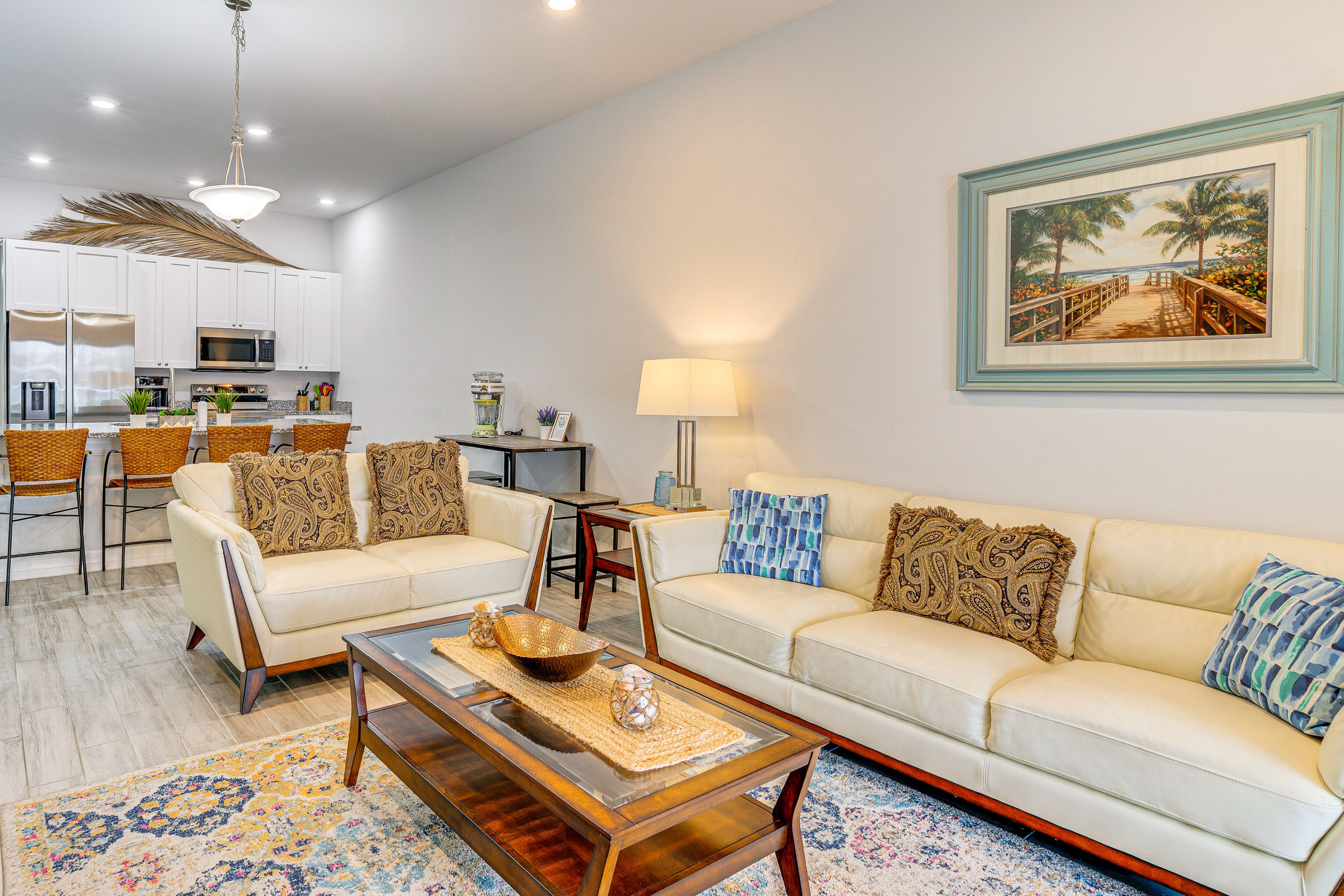 Living Room | Flat-Screen TV | Central Heating & A/C | Free WiFi