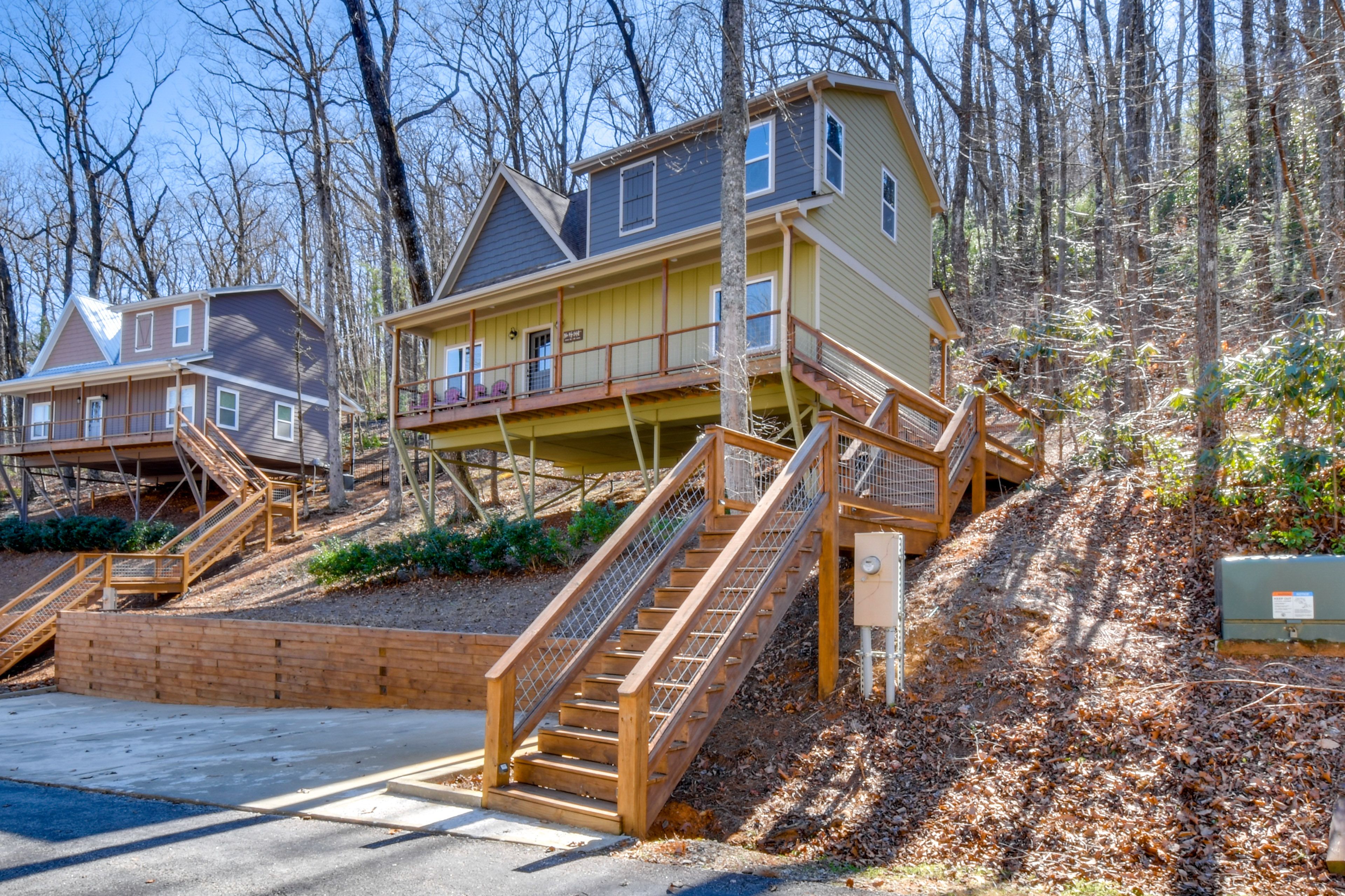 Parking | Driveway (3 Vehicles)