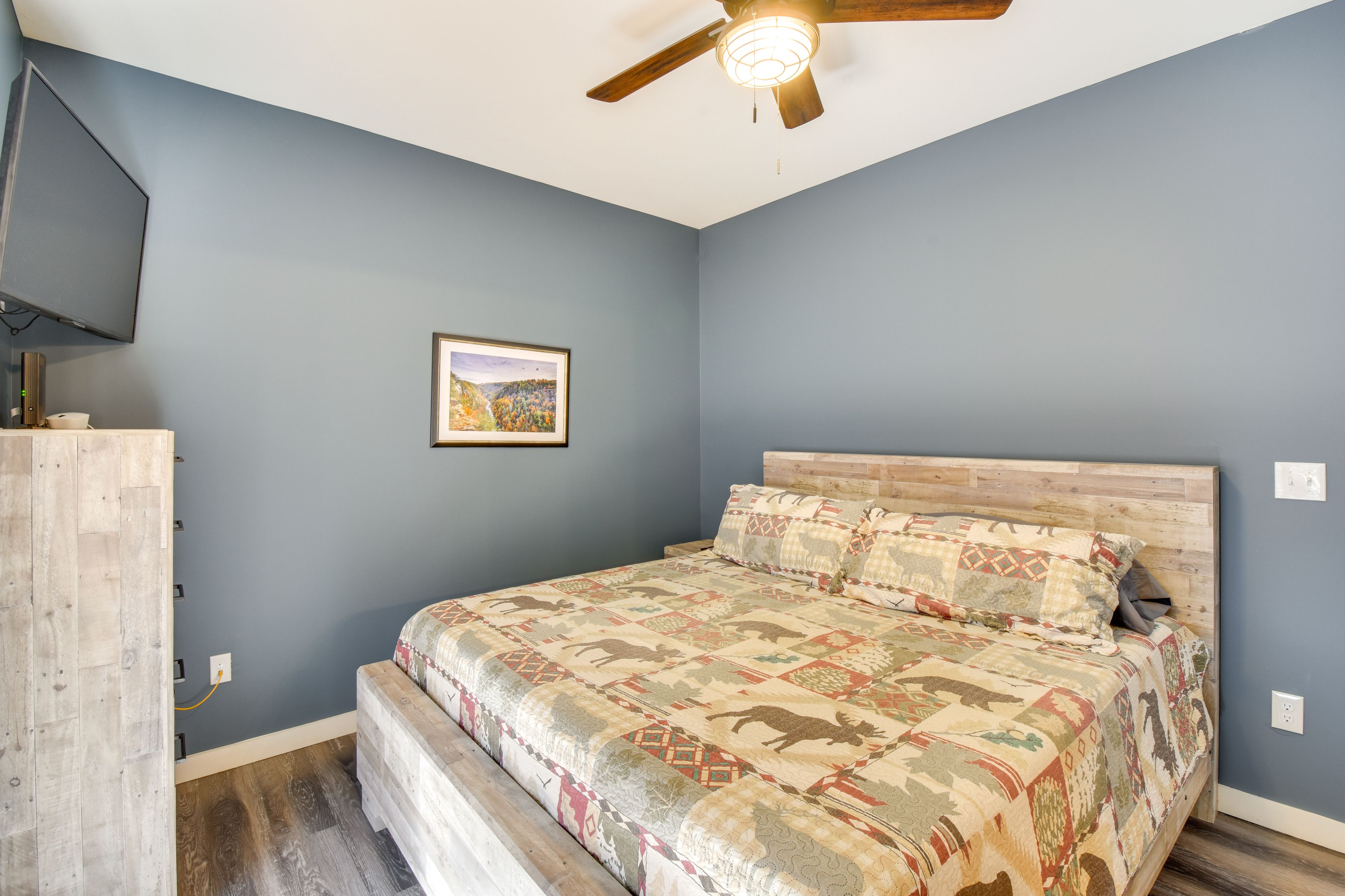 Bedroom 1 | 1st Floor | King Bed