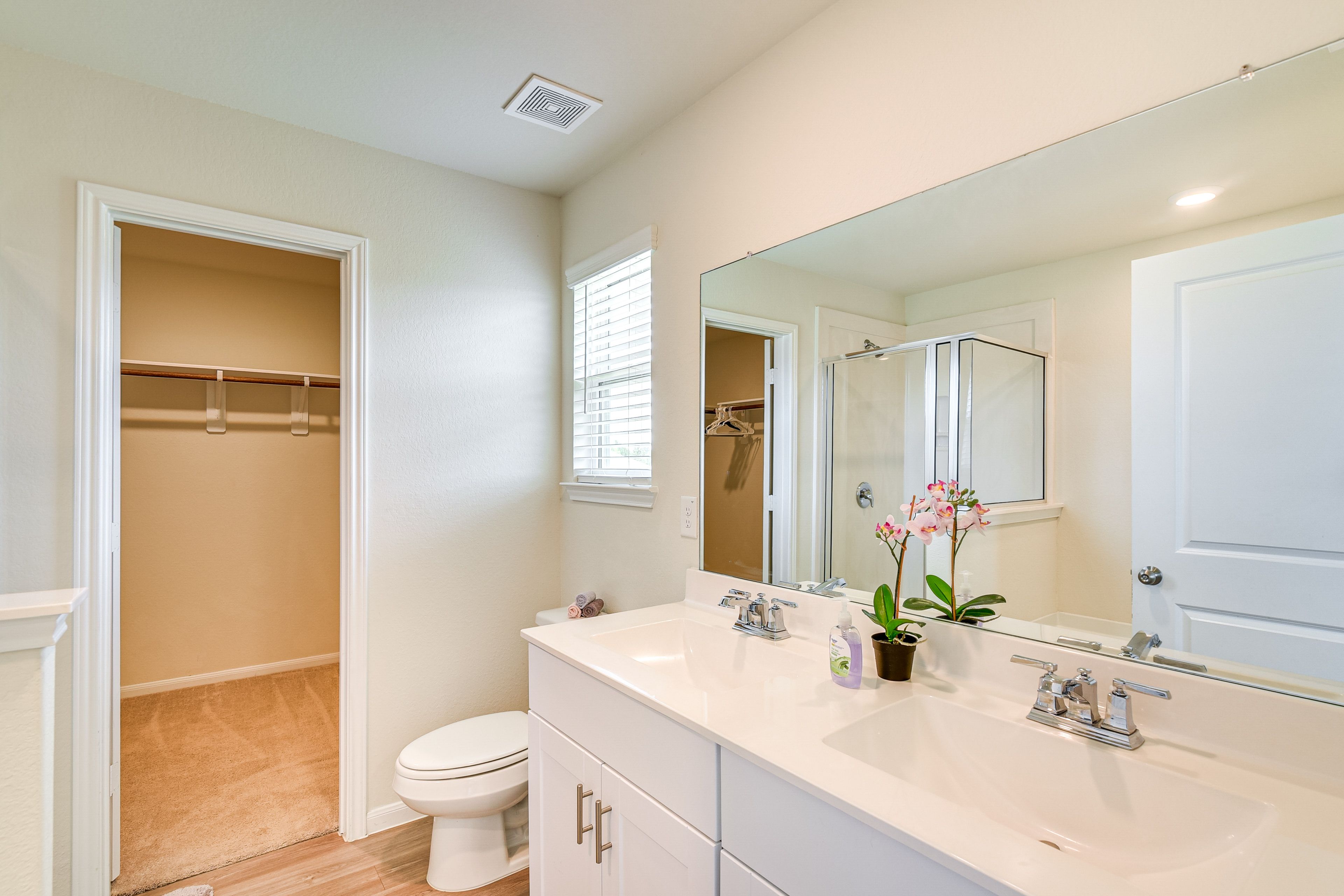 En-Suite Bathroom | Linens & Towels | 2nd Floor