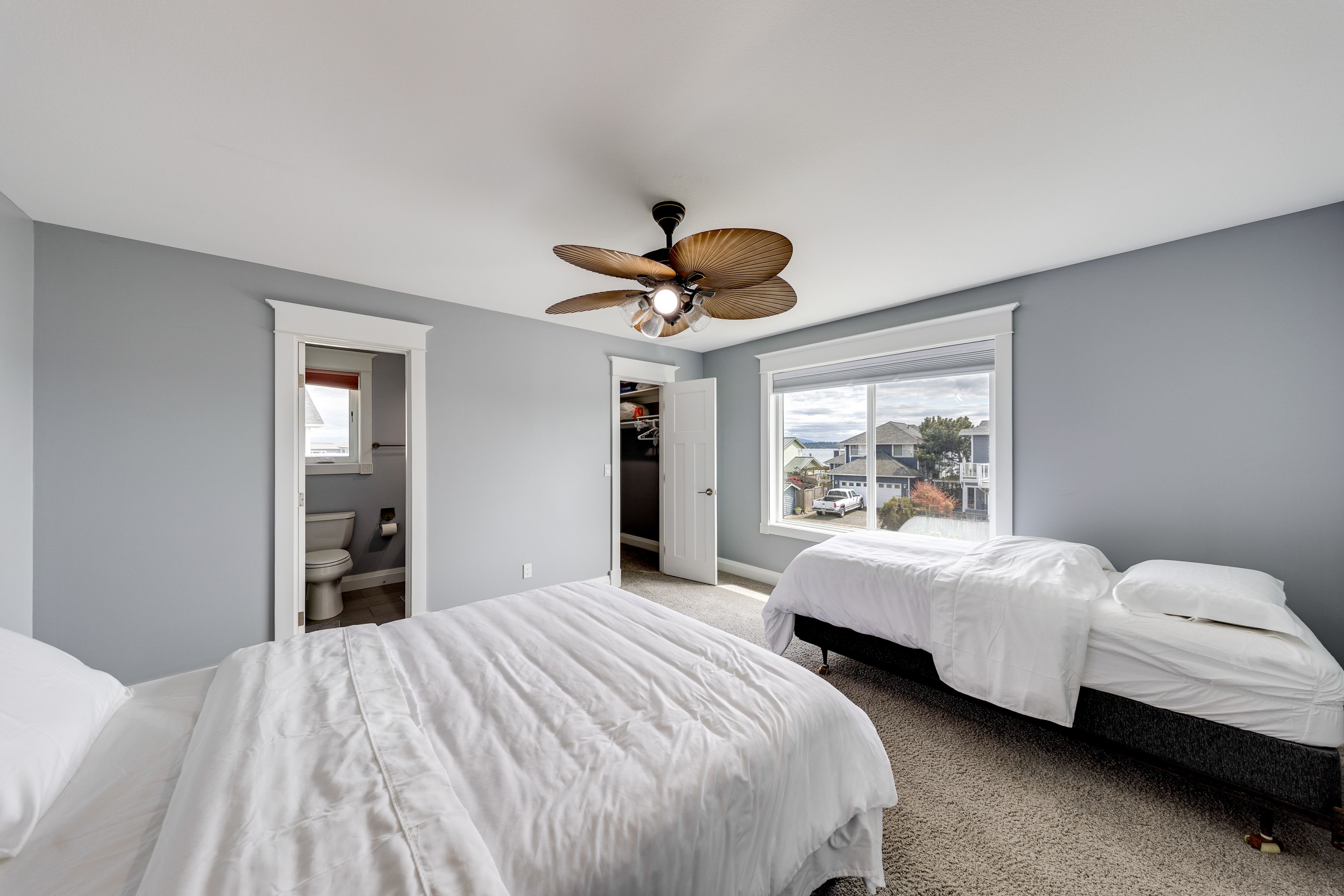 Bedroom 2 | Queen Bed | Twin Bed | 2nd Floor
