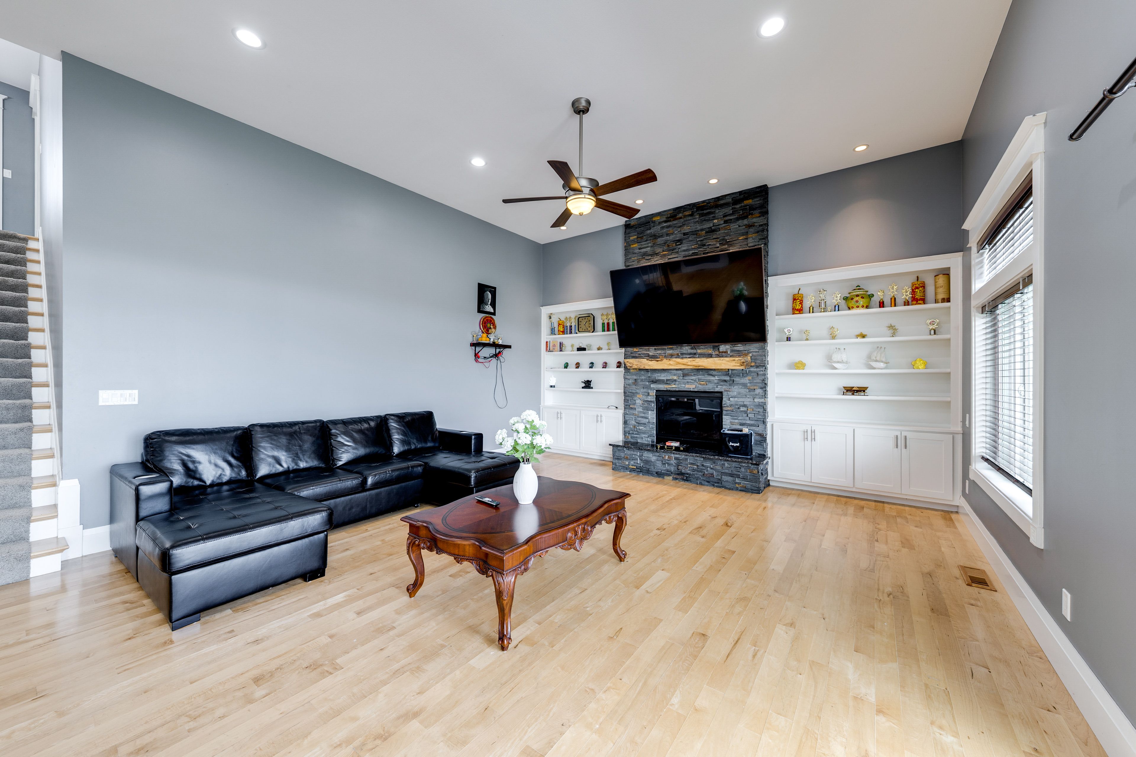 Living Room | Full Sleeper Sofa | Smart TV | 1st Floor