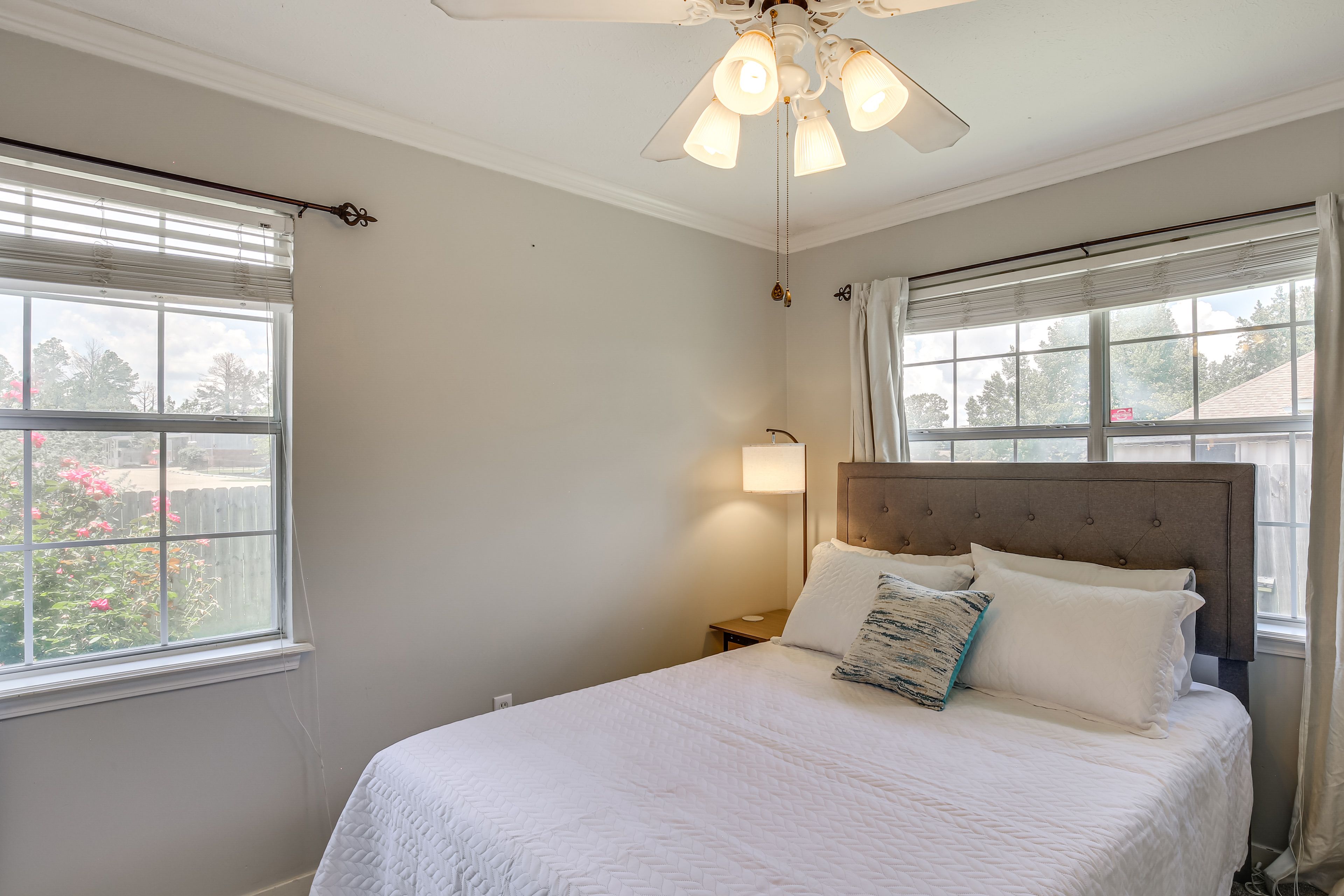 Bedroom 2 | Queen Bed