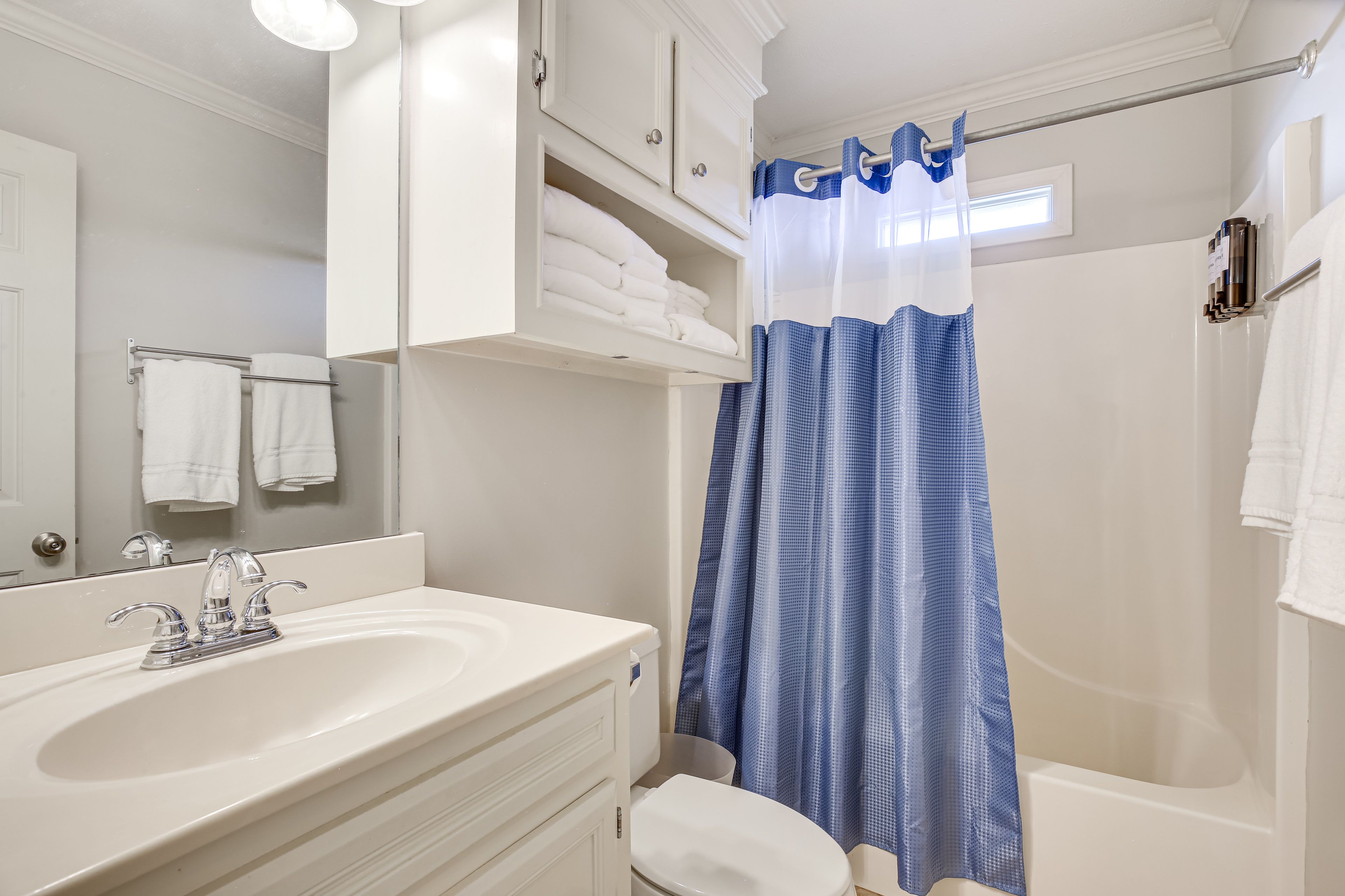 Full Bathroom