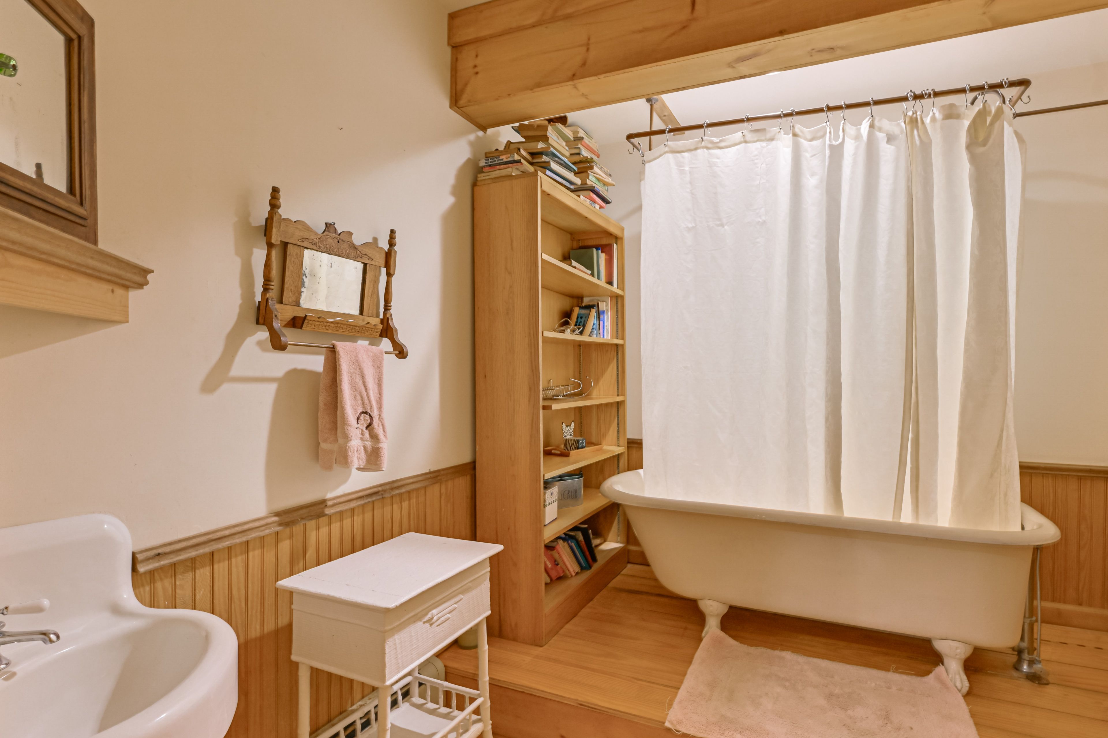 Full Bath | Main Level