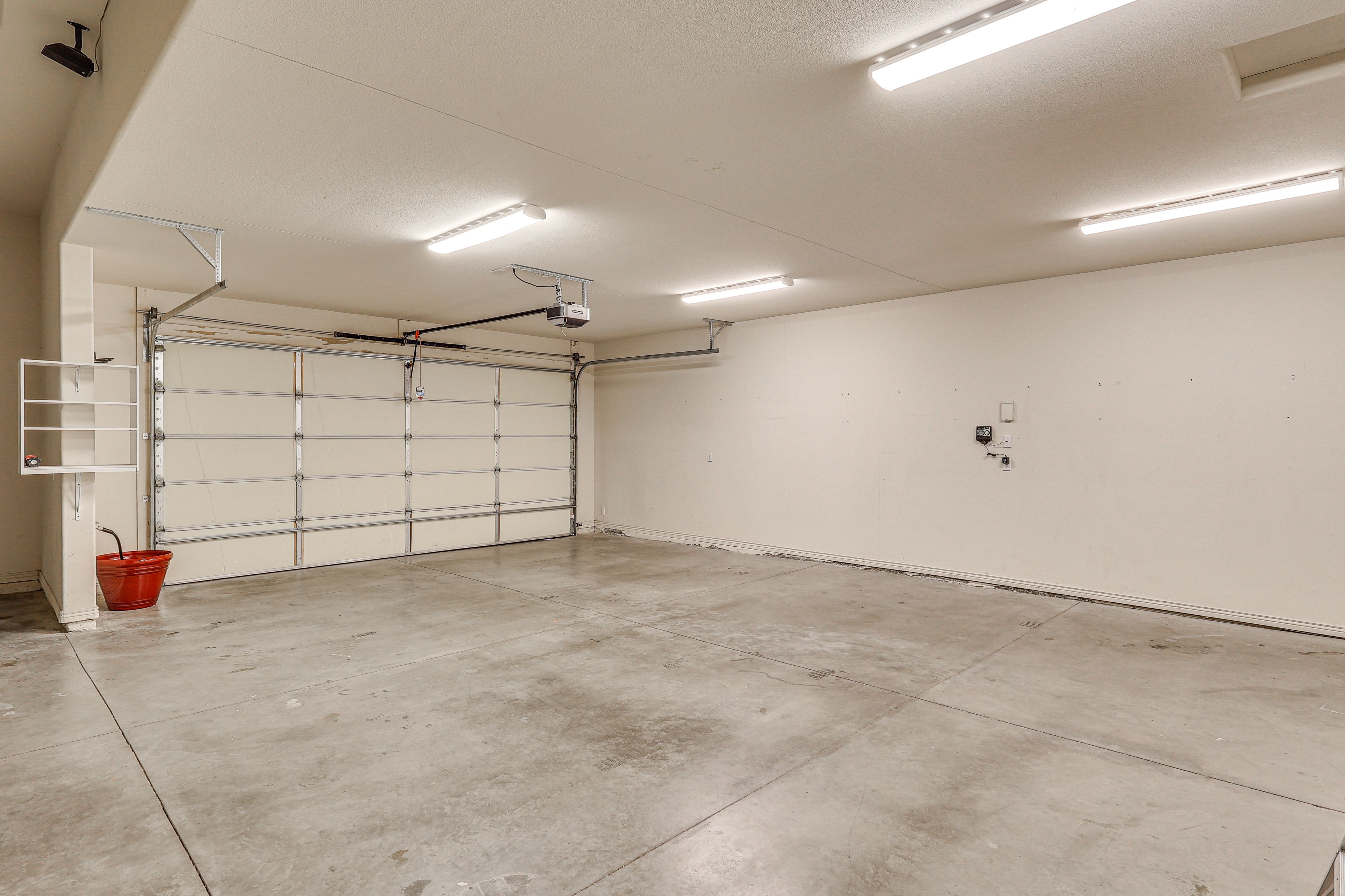 Garage | Parking (2 Vehicles)