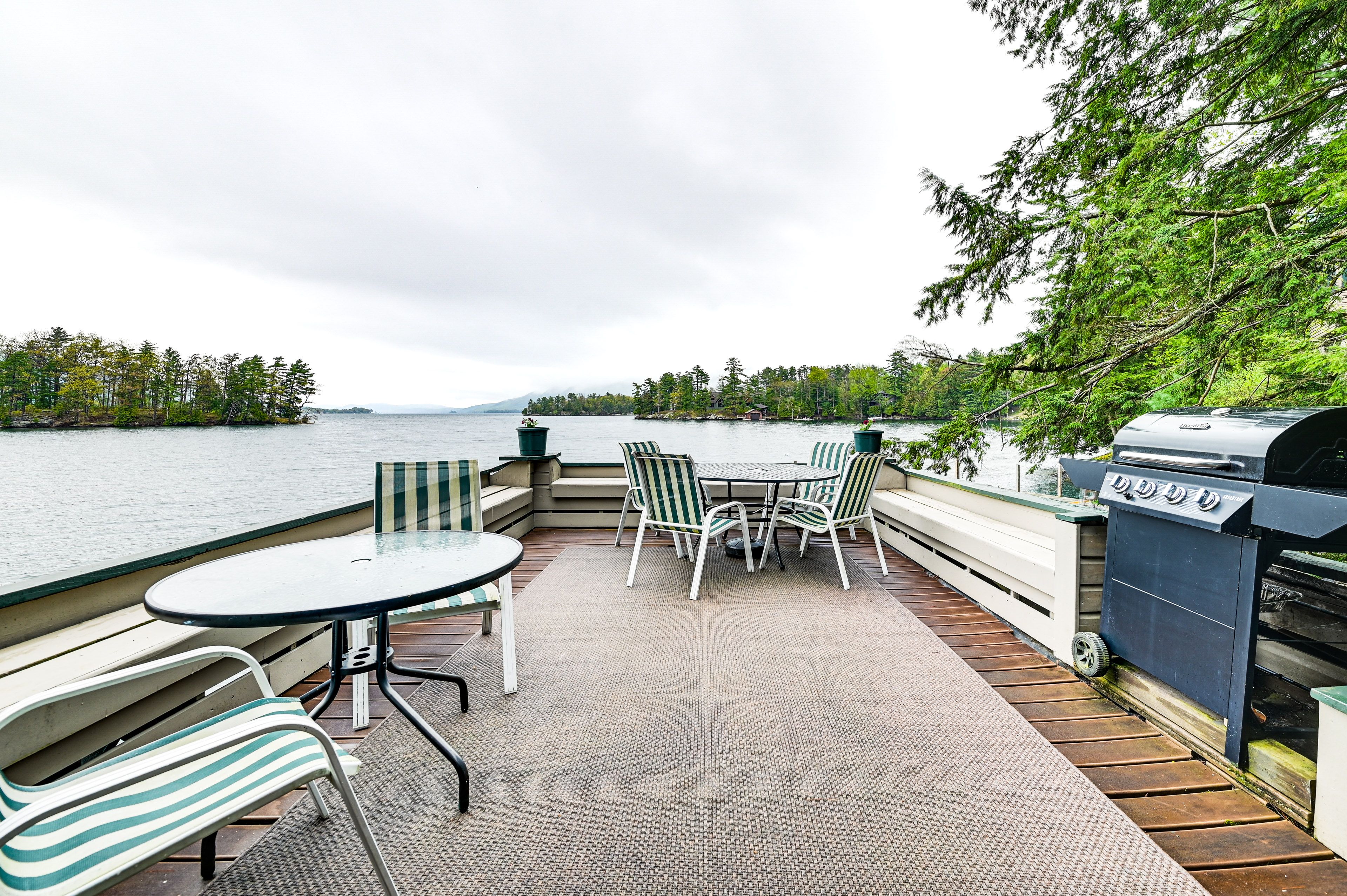 Huletts Landing Vacation Rental | 3BR | 2BA | Stairs Required | 2,000 Sq Ft