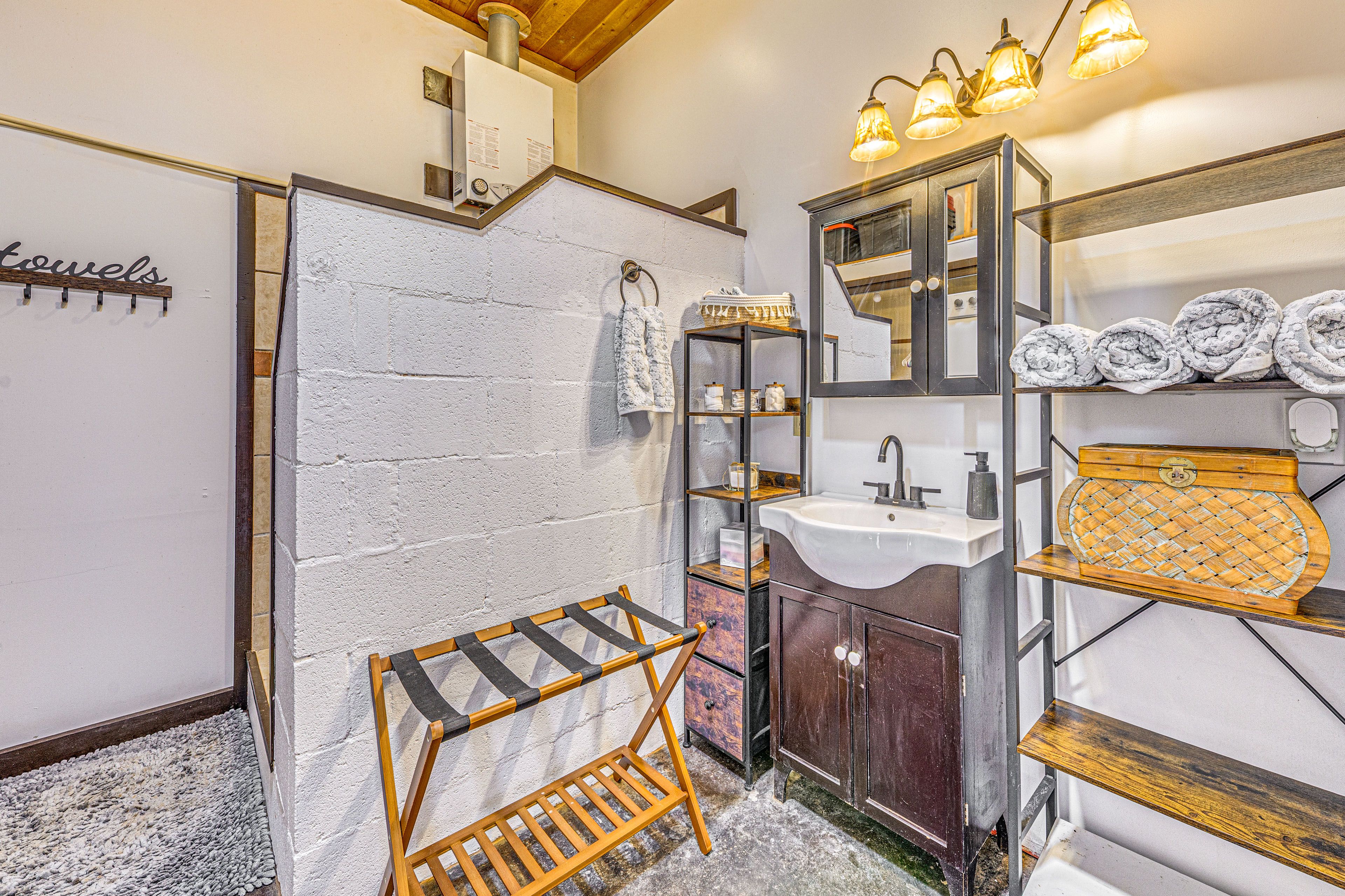 Bathroom | Towels Provided