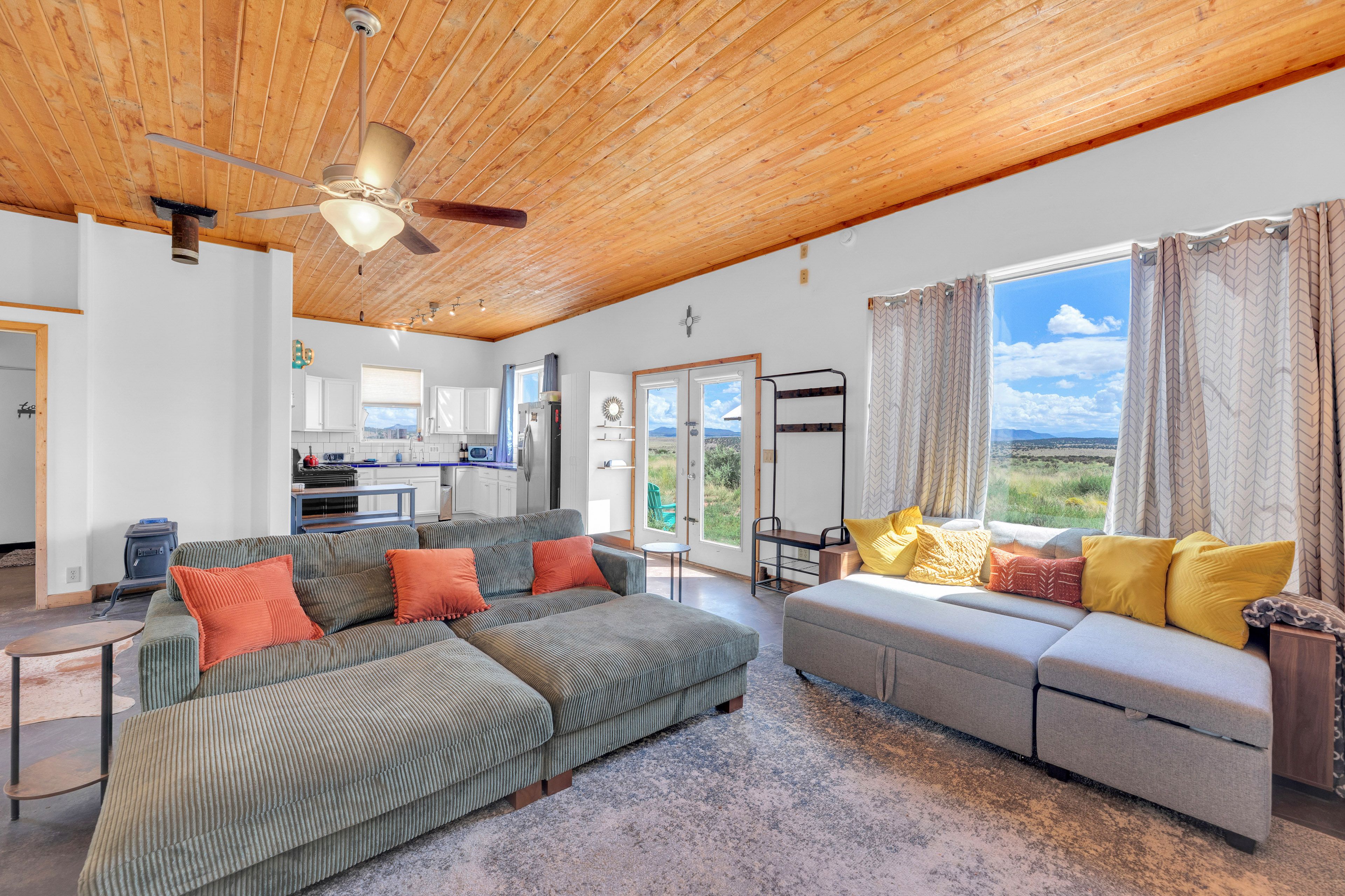 Living Area | Free WiFi